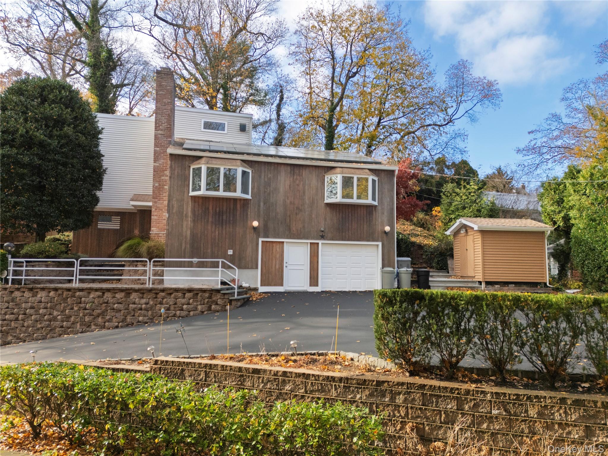 #1 photo, 68 McCouns Lane, Oyster Bay , NY 11771