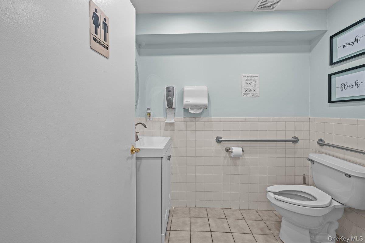 #14 photo, 26 W 11th Street, Huntington Station , NY 11746