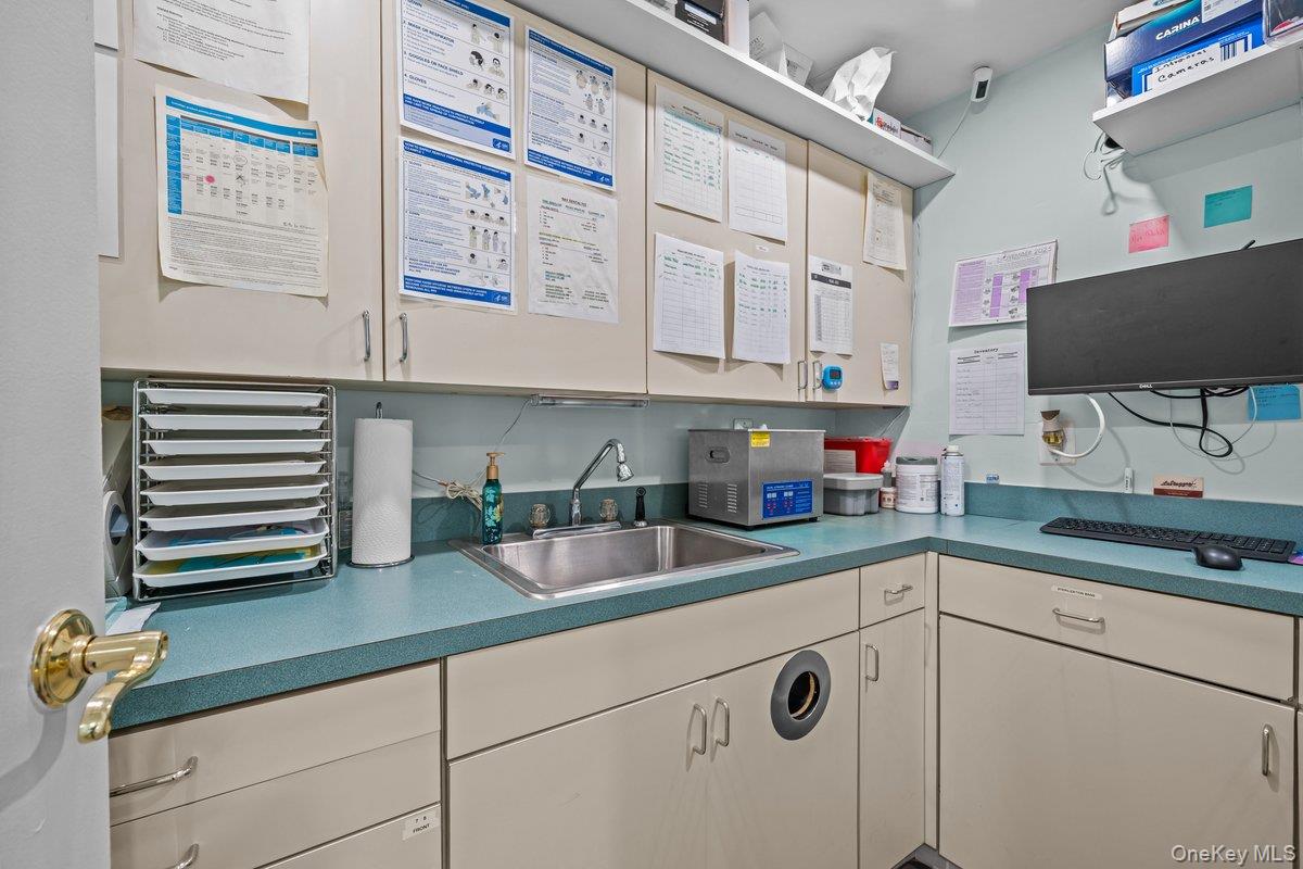 #17 photo, 26 W 11th Street, Huntington Station , NY 11746