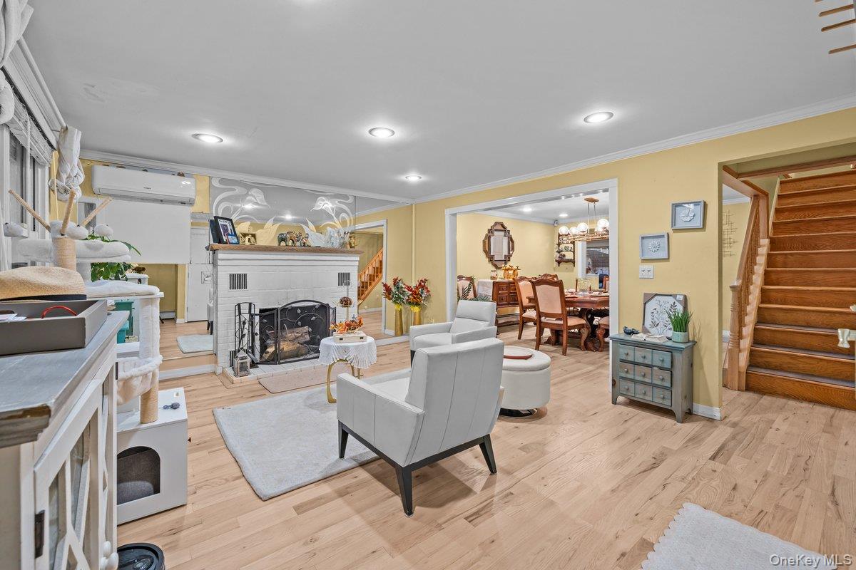 #5 photo, 26 W 11th Street, Huntington Station , NY 11746