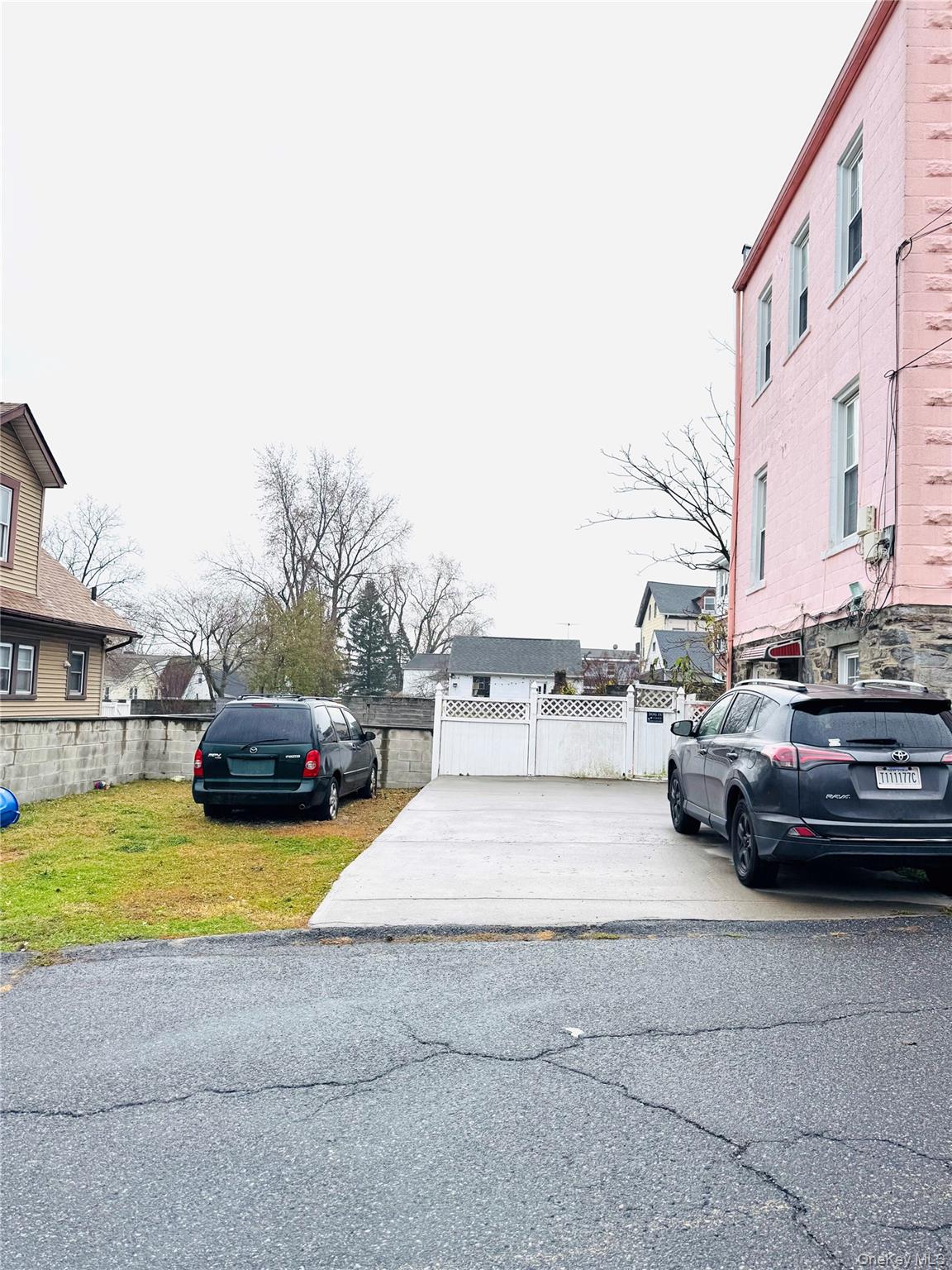 #2 photo, 208 Tompkins Avenue, Yonkers , NY 10703