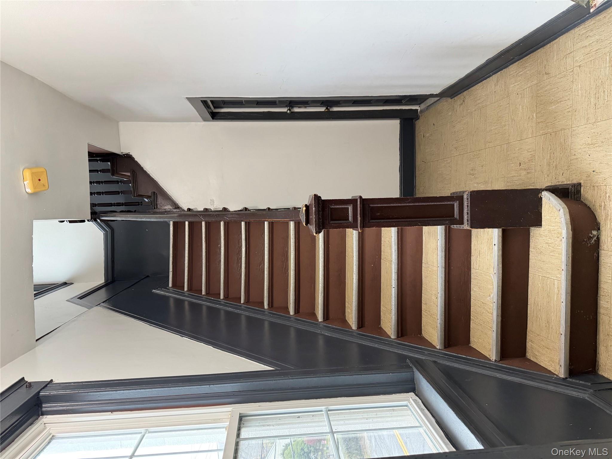 #5 photo, 208 Tompkins Avenue, Yonkers , NY 10703