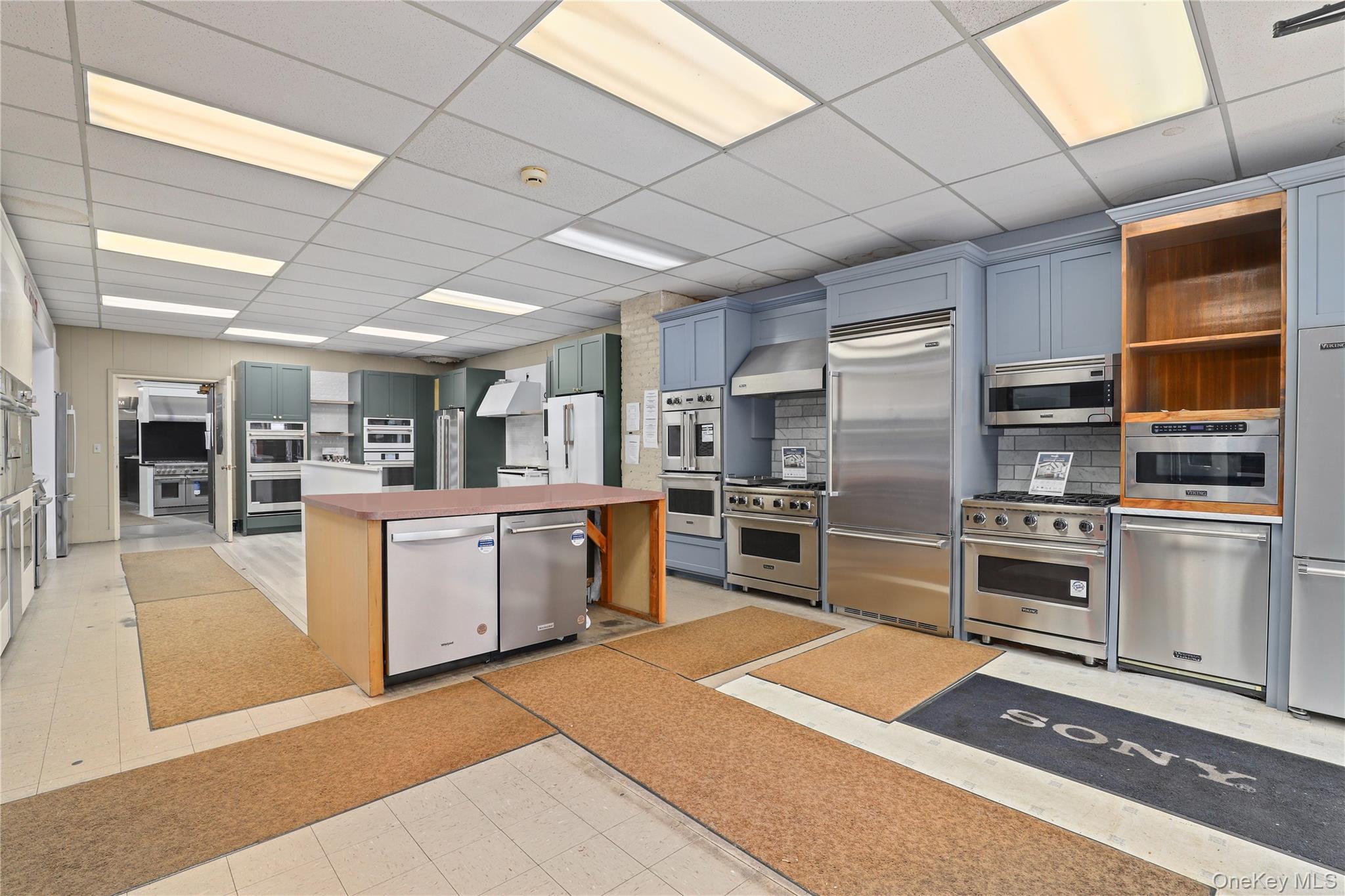 #8 photo, 441 Commerce Street, Hawthorne , NY 10532