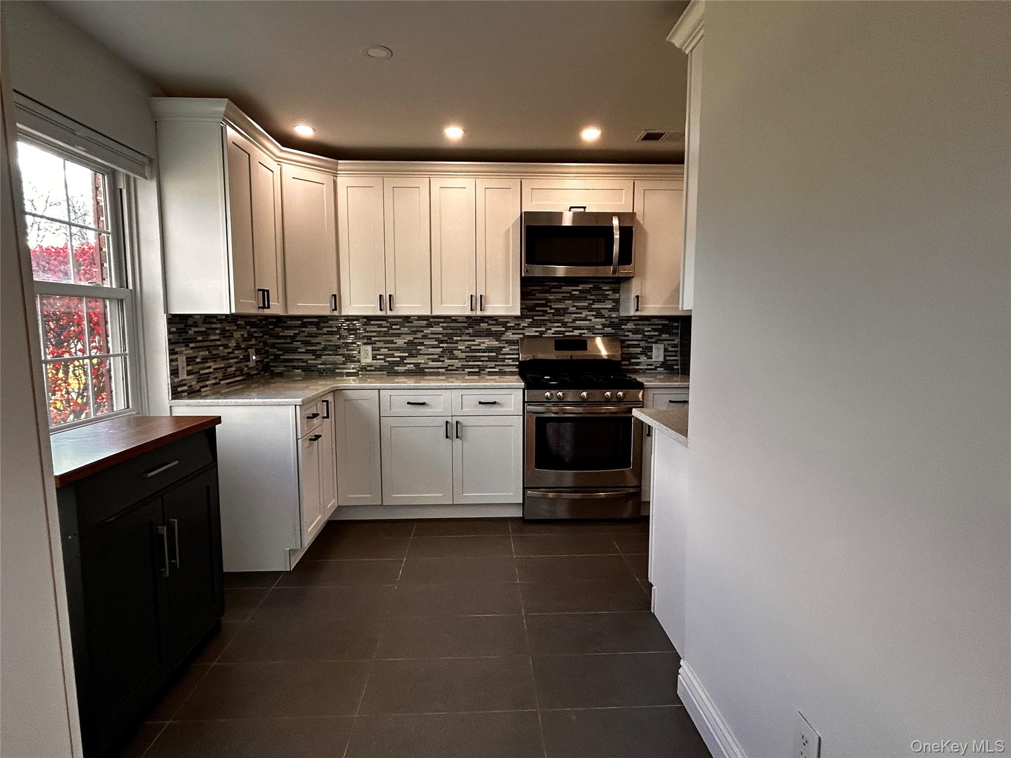 #1 photo, 276 Temple Hill Road, New Windsor , NY 12553