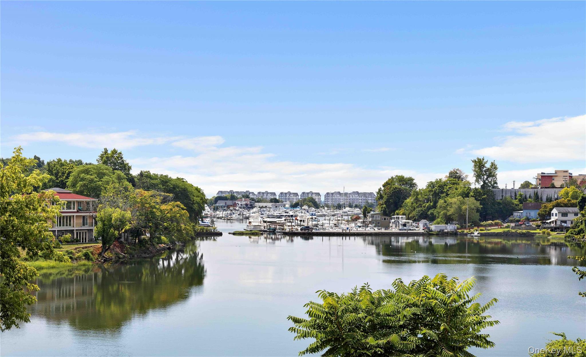 #19 photo, 220 Pelham Road, New Rochelle , NY 10805