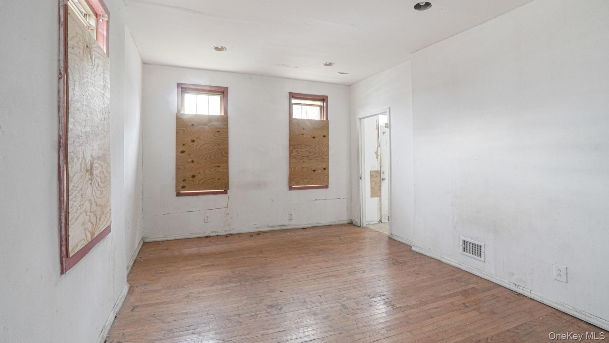 #4 photo, 111 S Fulton Avenue, Mount Vernon , NY 10550