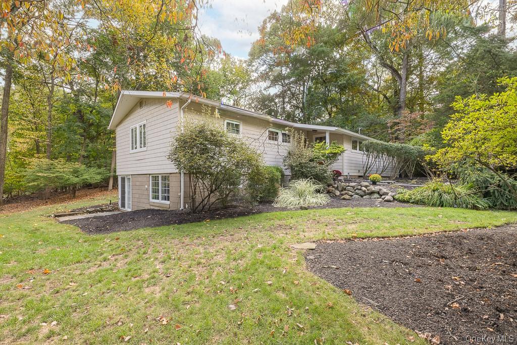 #1 photo, 101 Hickory Hill Road, Tappan , NY 10983