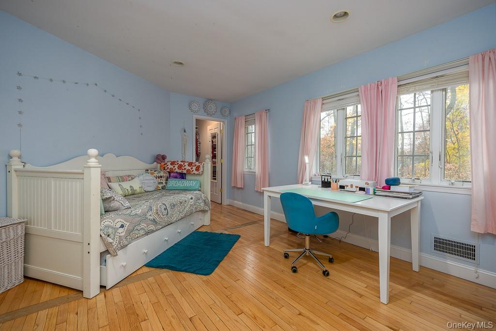 #18 photo, 101 Hickory Hill Road, Tappan , NY 10983