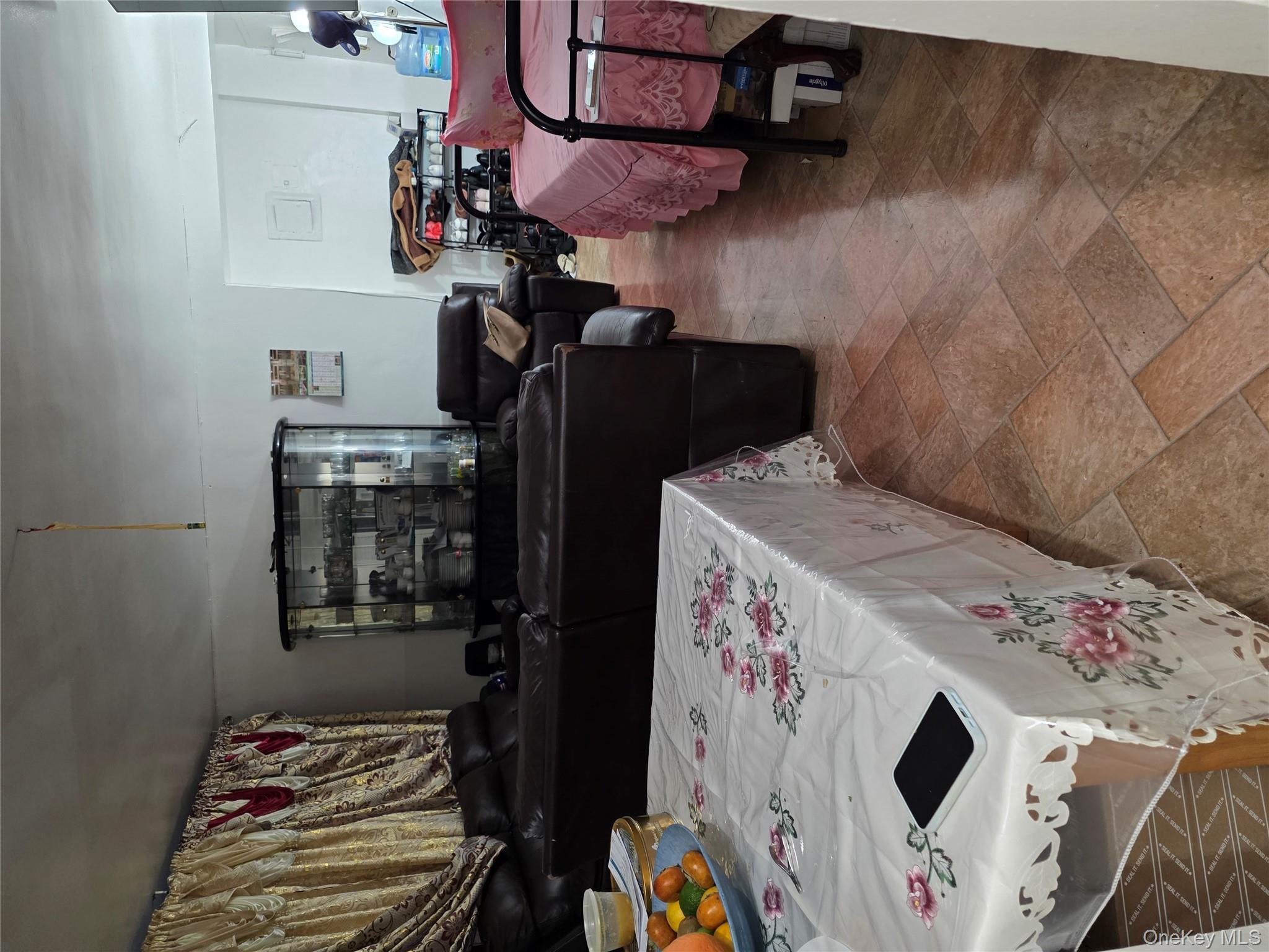 #6 photo, 2661 Marion Ave, Bronx , NY 10458