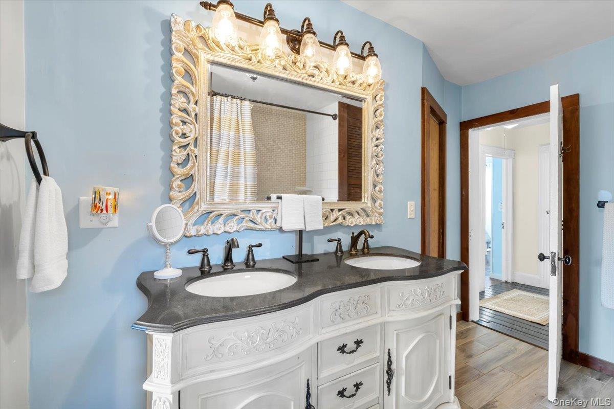 #18 photo, 10 Royce Ave, Middletown , NY 10940