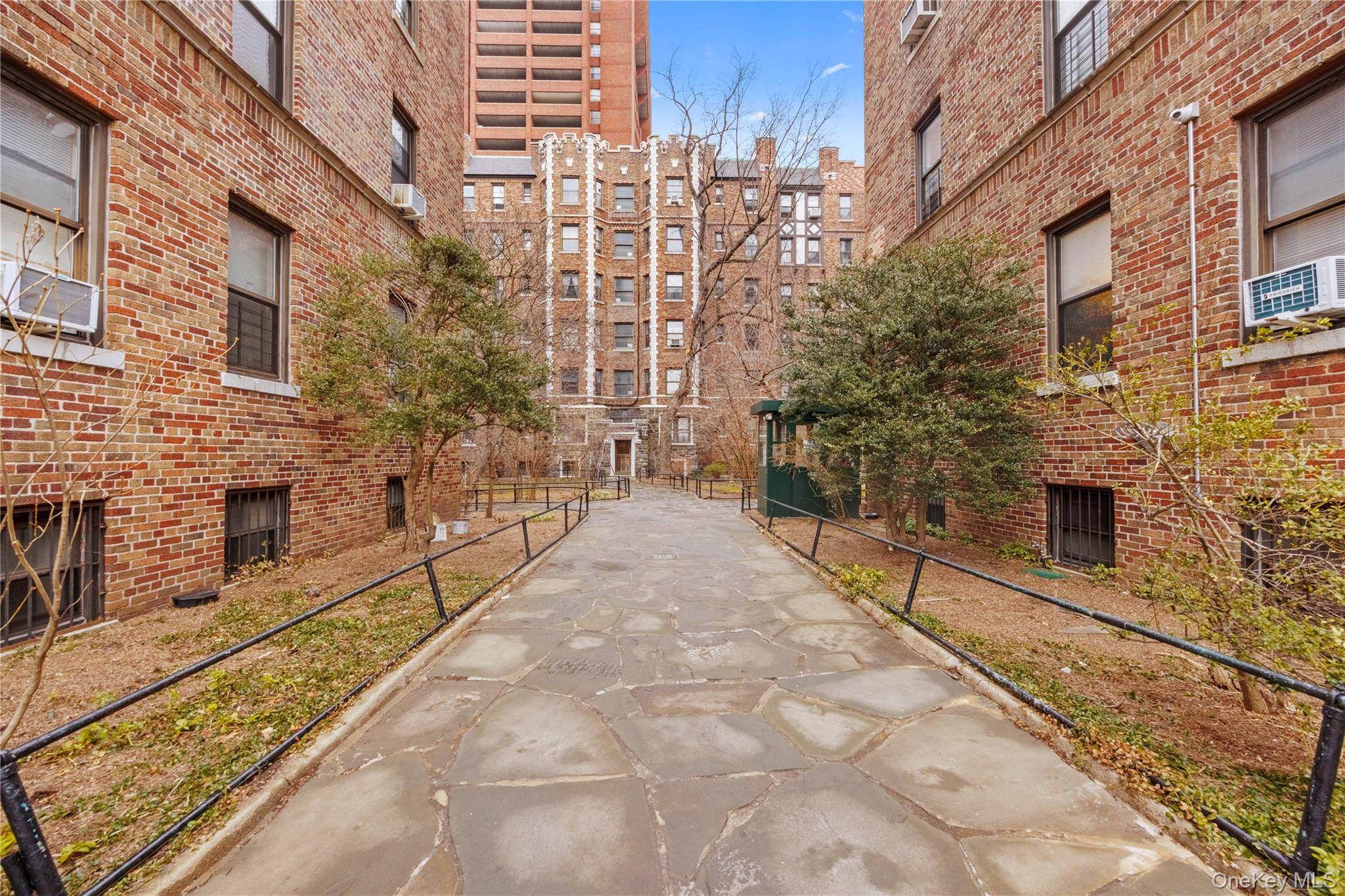 #6 photo, 3394 Wayne Avenue, Bronx , NY 10467