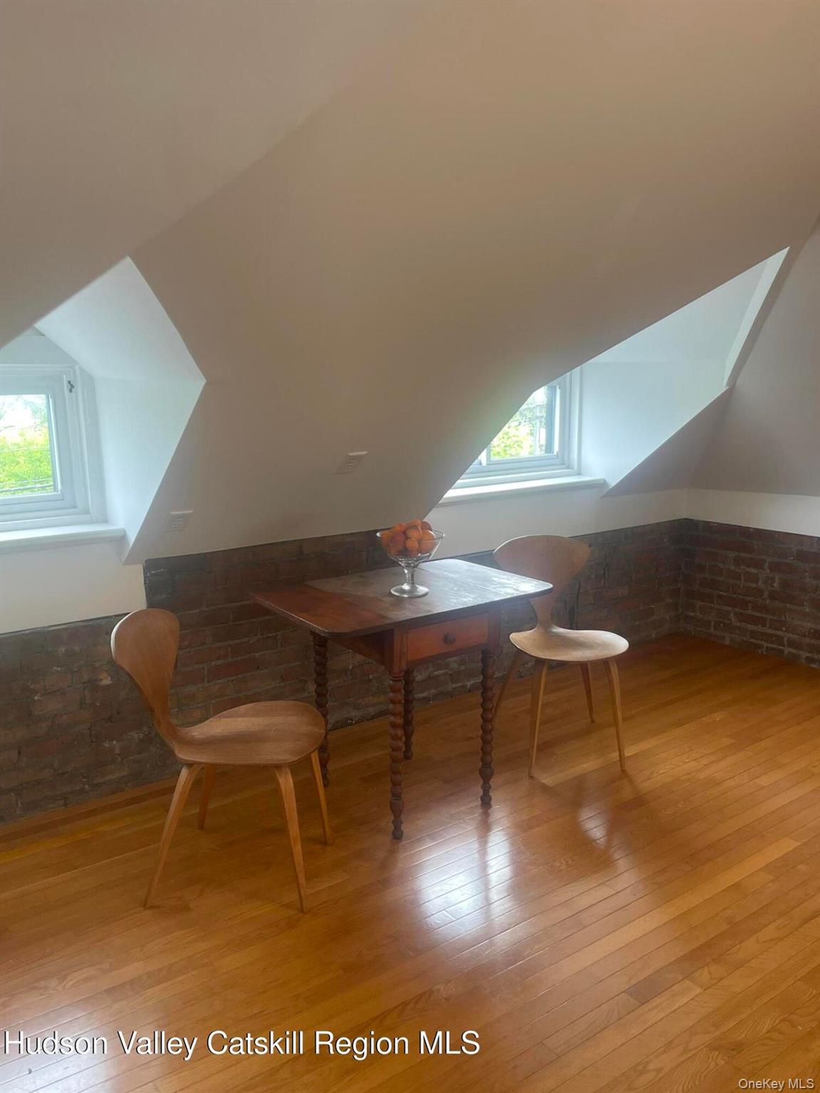 #18 photo, 420 Warren, Hudson , NY 12534