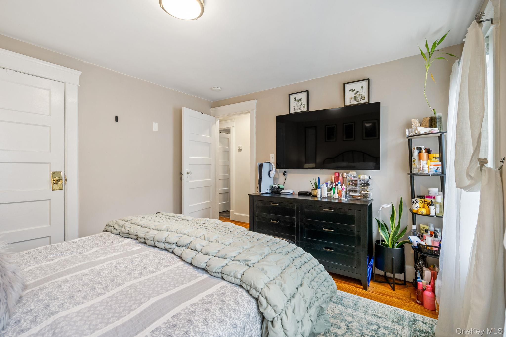 #18 photo, 41 W Chester Street, Kingston , NY 12401