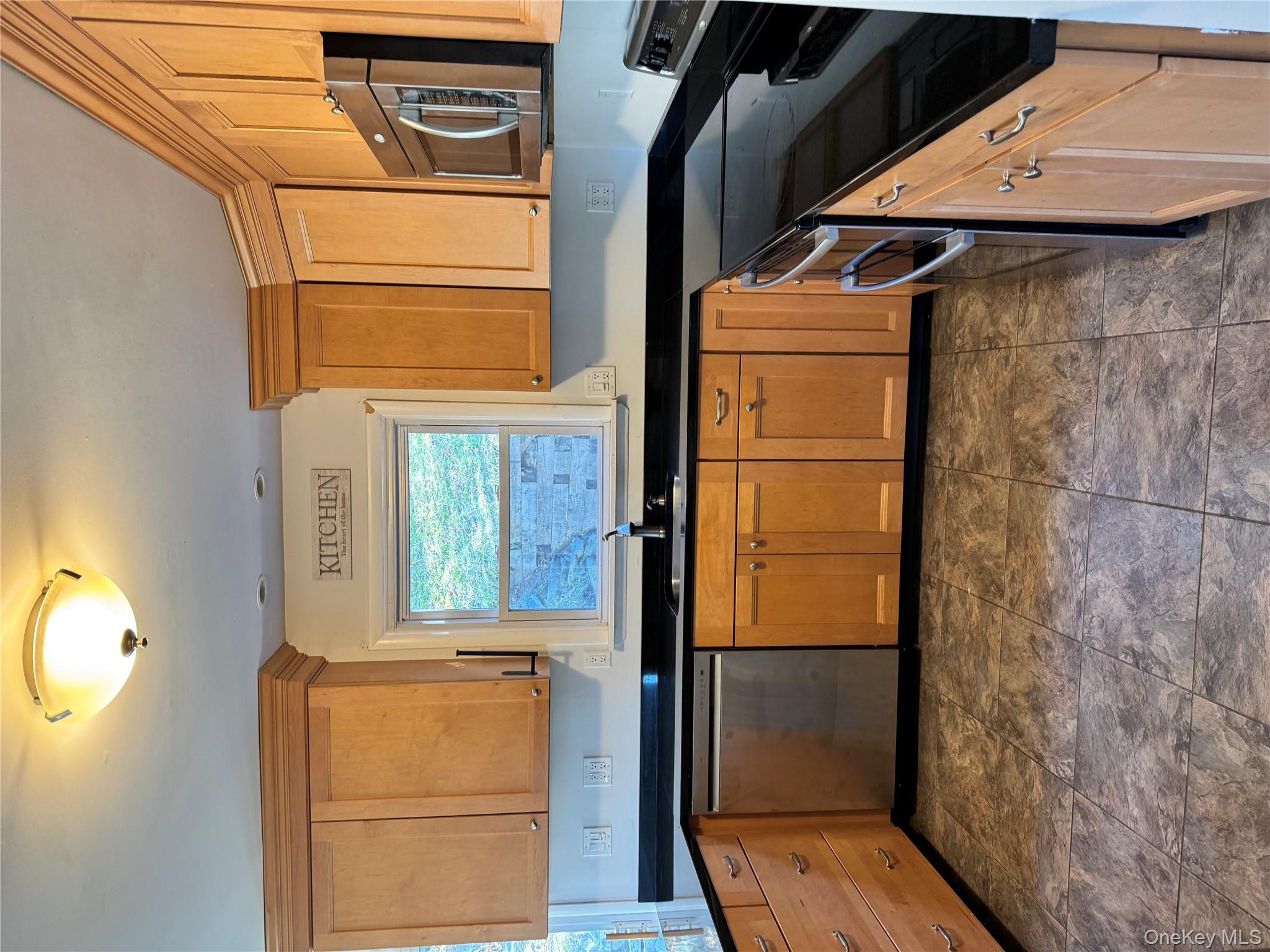 #6 photo, 4 Wonderland Drive, Hopewell Junction , NY 12533