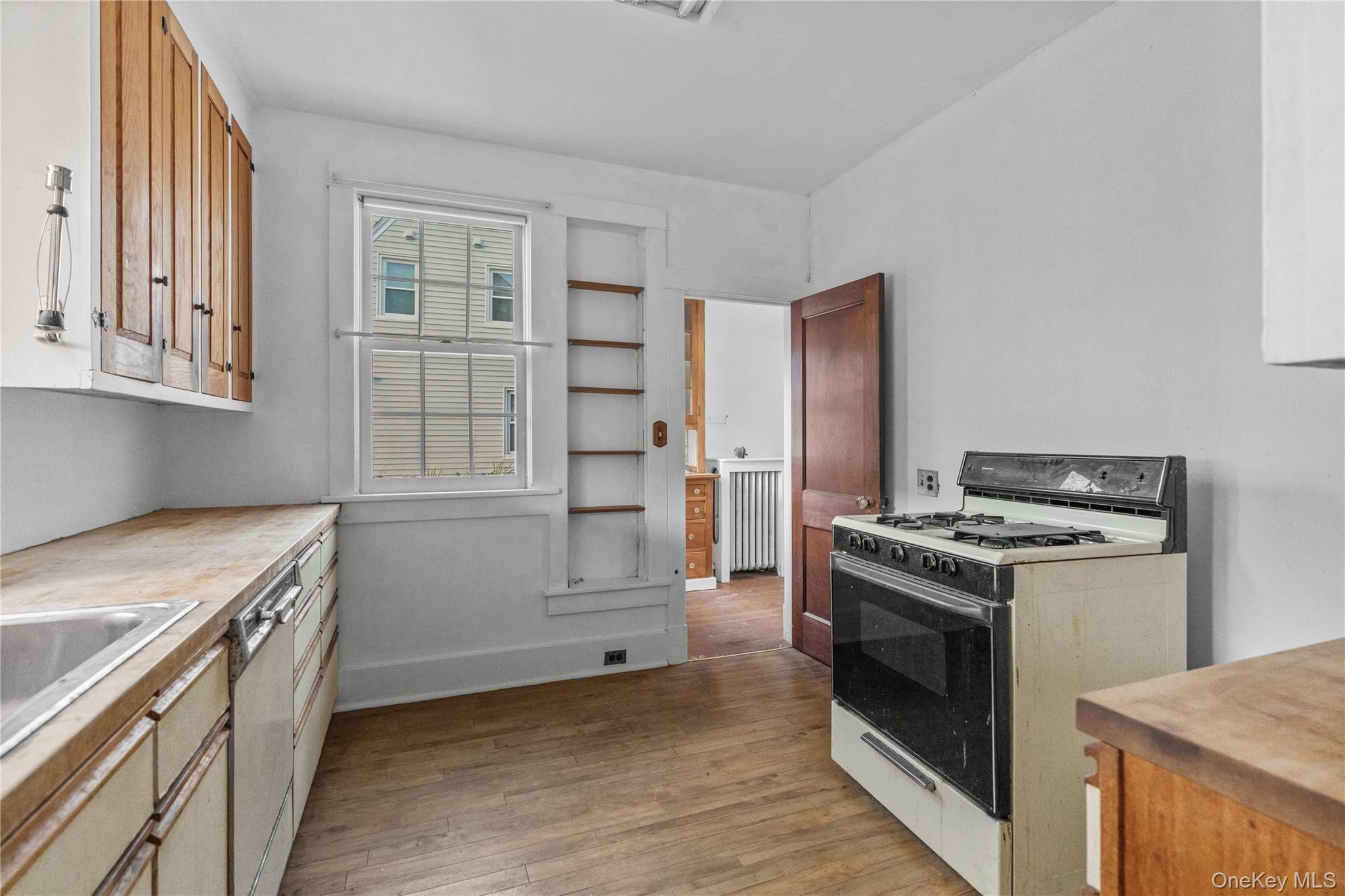 #5 photo, 168 Longview Avenue, White Plains , NY 10605