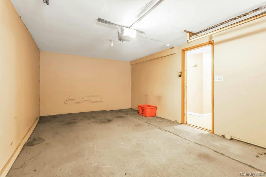 #17 photo, 1070 Mahopac Road, West Hempstead , NY 11552