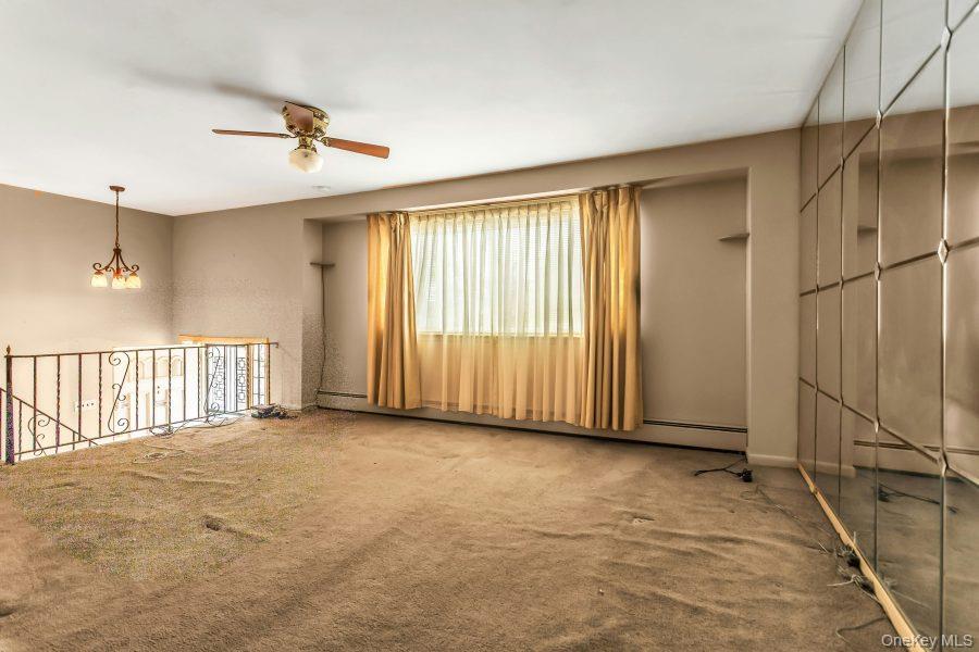 #6 photo, 1070 Mahopac Road, West Hempstead , NY 11552