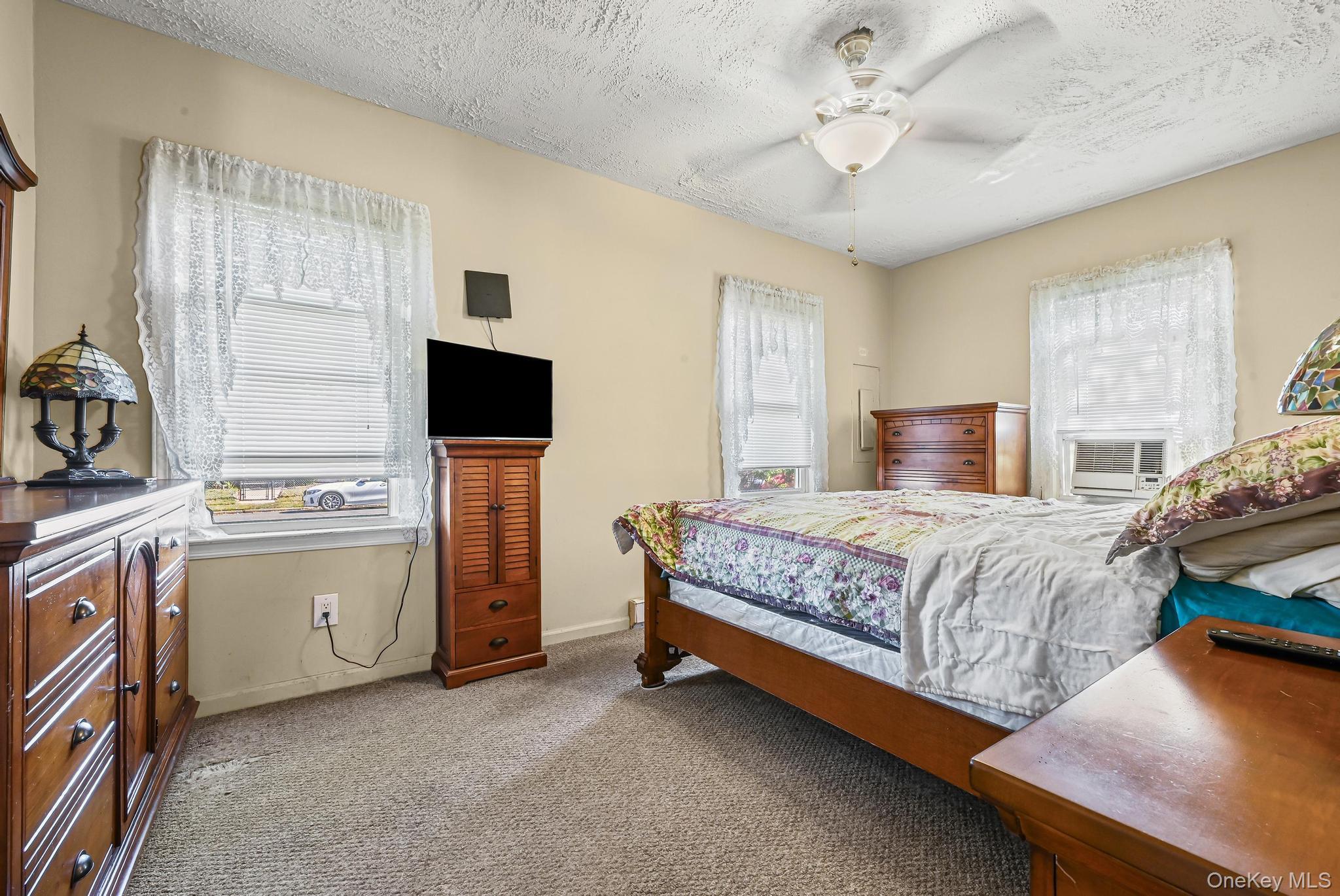 #15 photo, 870 Guy Lombardo Avenue, Freeport , NY 11520