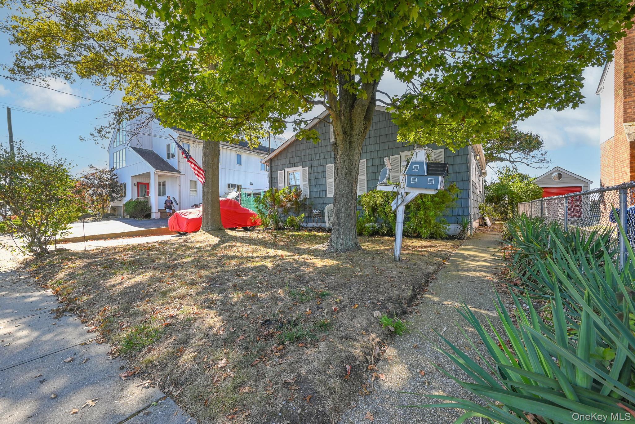 #4 photo, 870 Guy Lombardo Avenue, Freeport , NY 11520