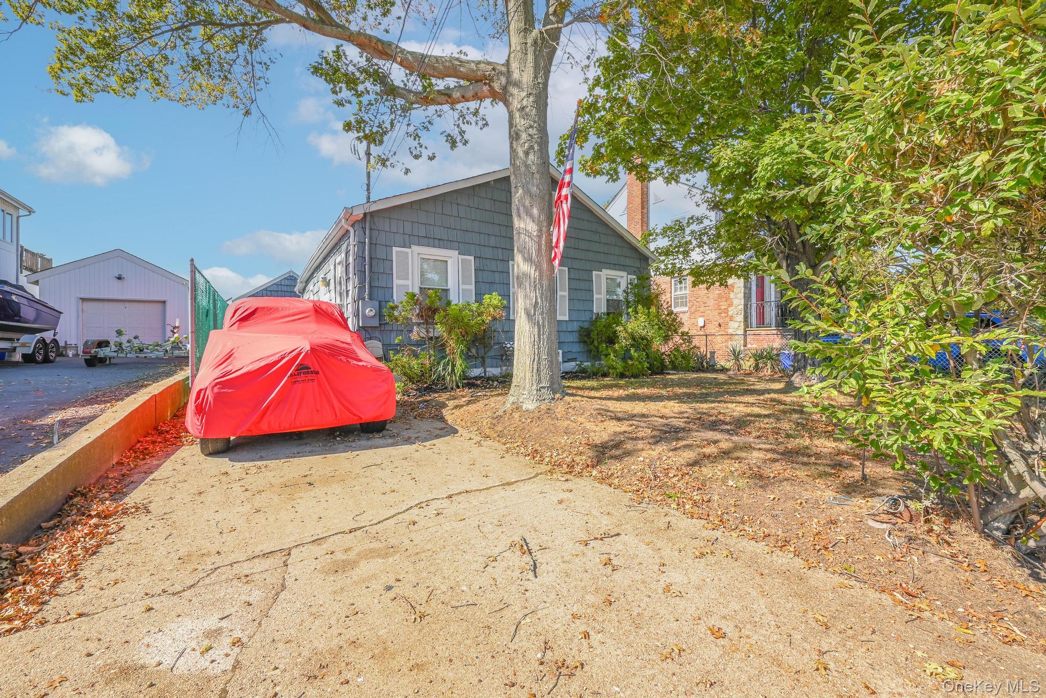 #7 photo, 870 Guy Lombardo Avenue, Freeport , NY 11520