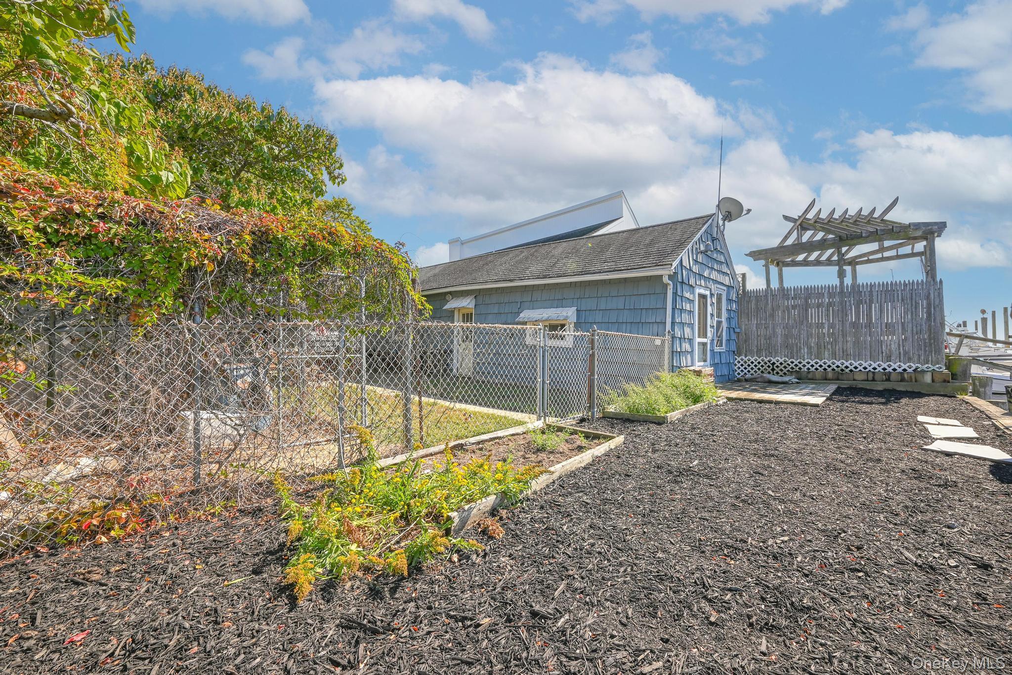 #8 photo, 870 Guy Lombardo Avenue, Freeport , NY 11520