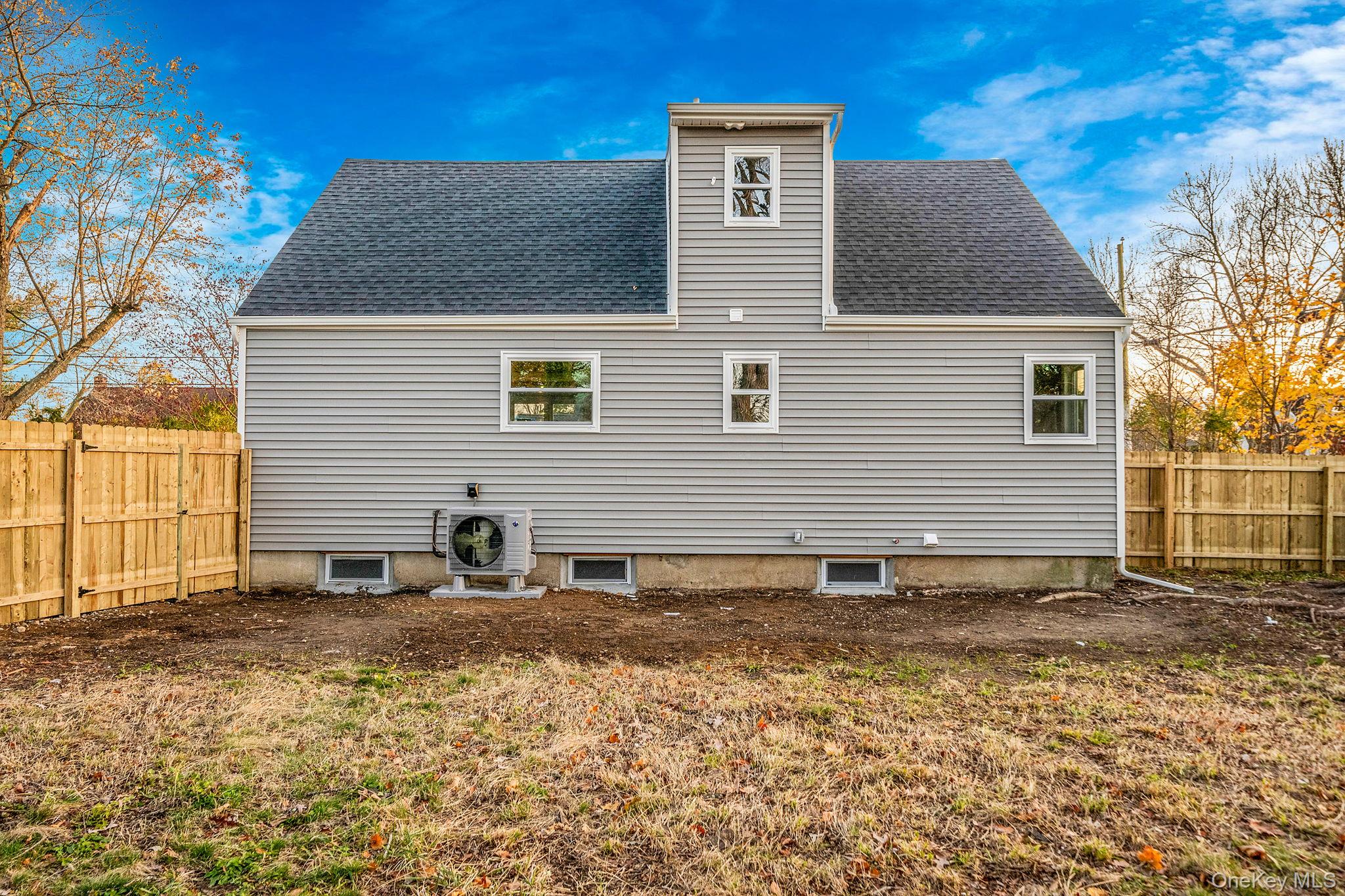 #11 photo, 34 Hilliard Avenue, Central Islip , NY 11722