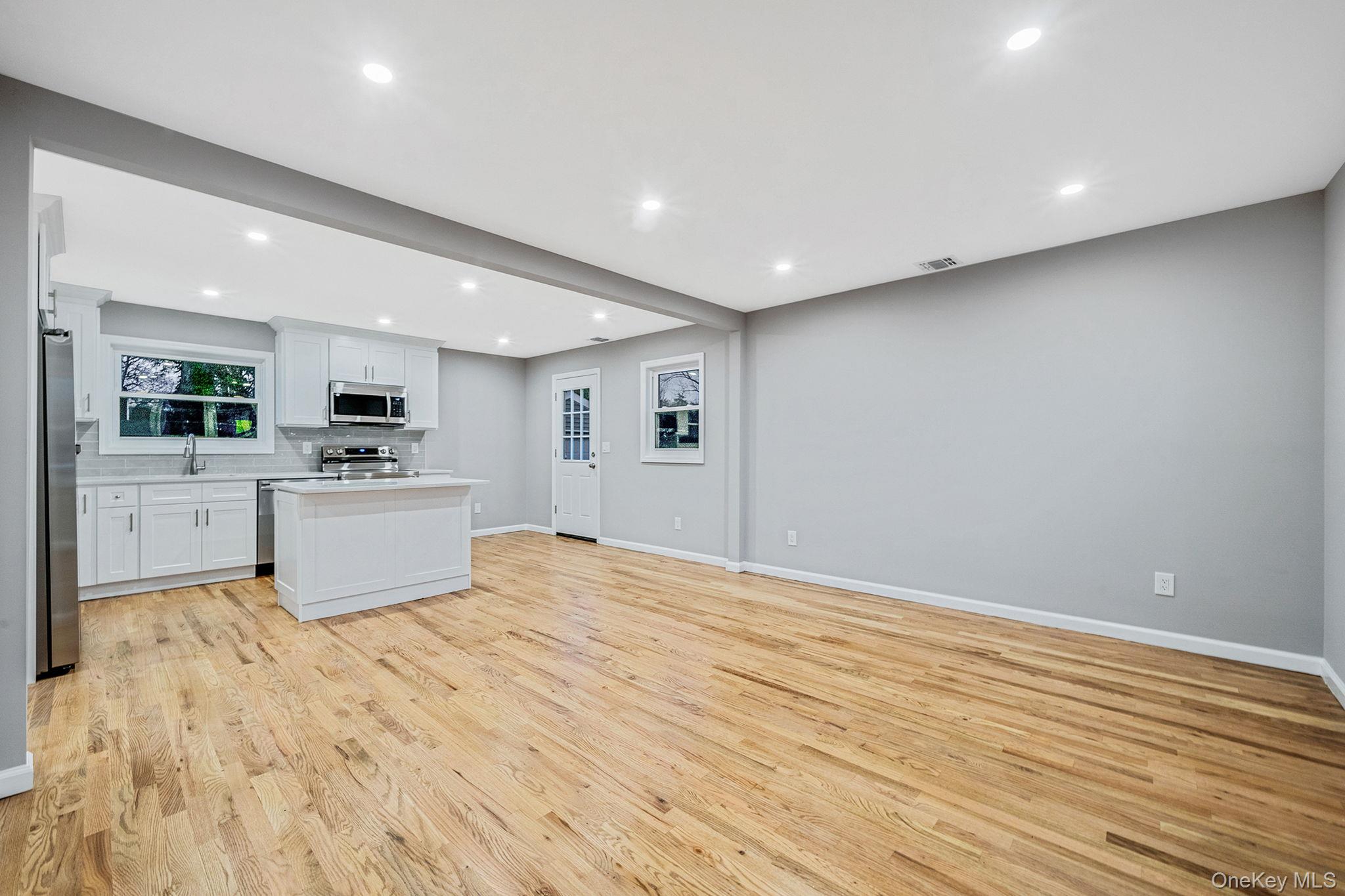 #12 photo, 34 Hilliard Avenue, Central Islip , NY 11722