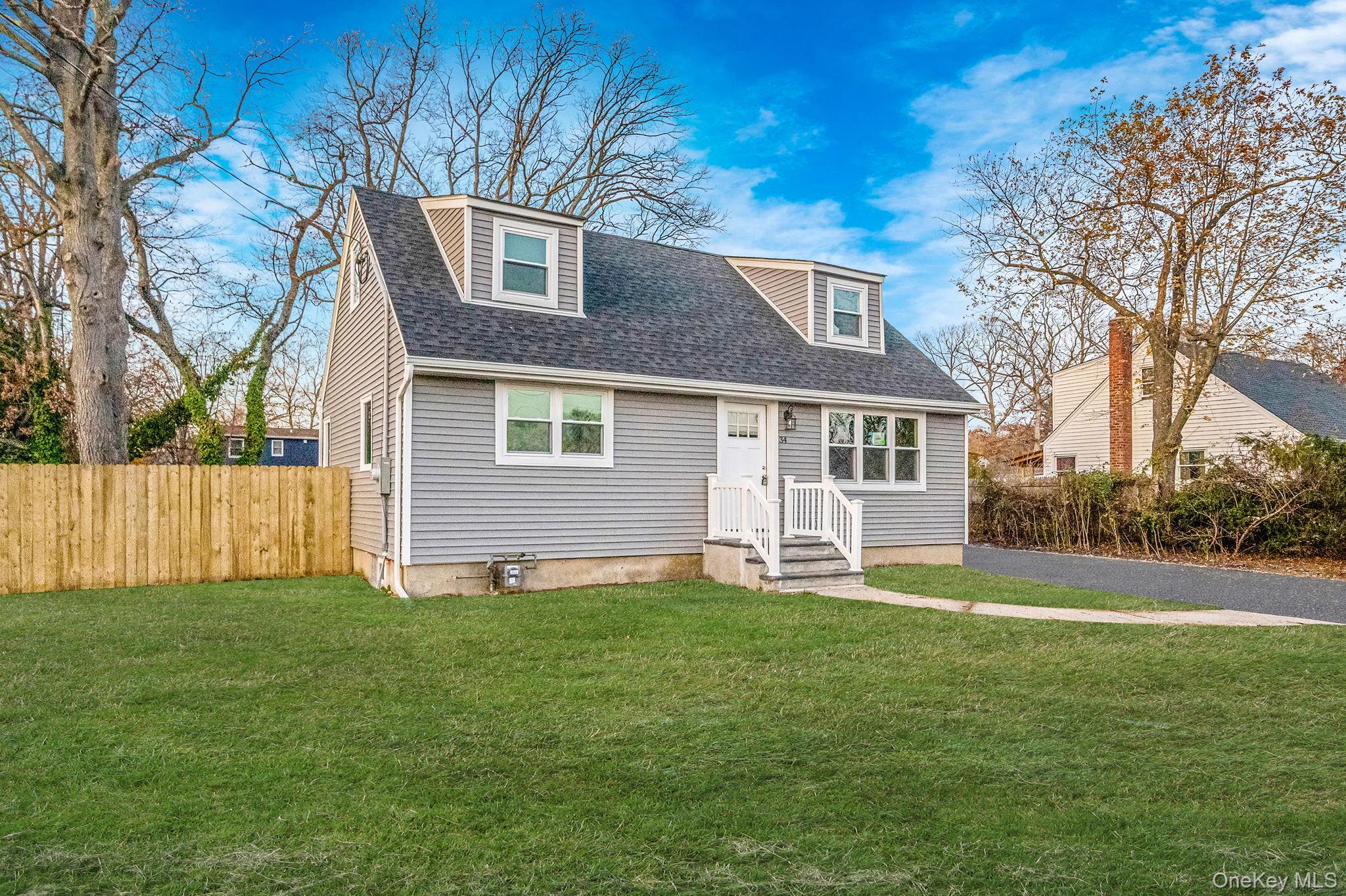 #2 photo, 34 Hilliard Avenue, Central Islip , NY 11722