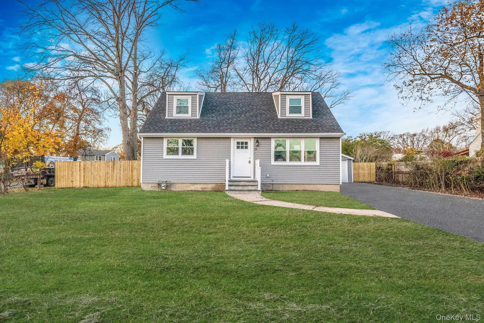 #3 photo, 34 Hilliard Avenue, Central Islip , NY 11722