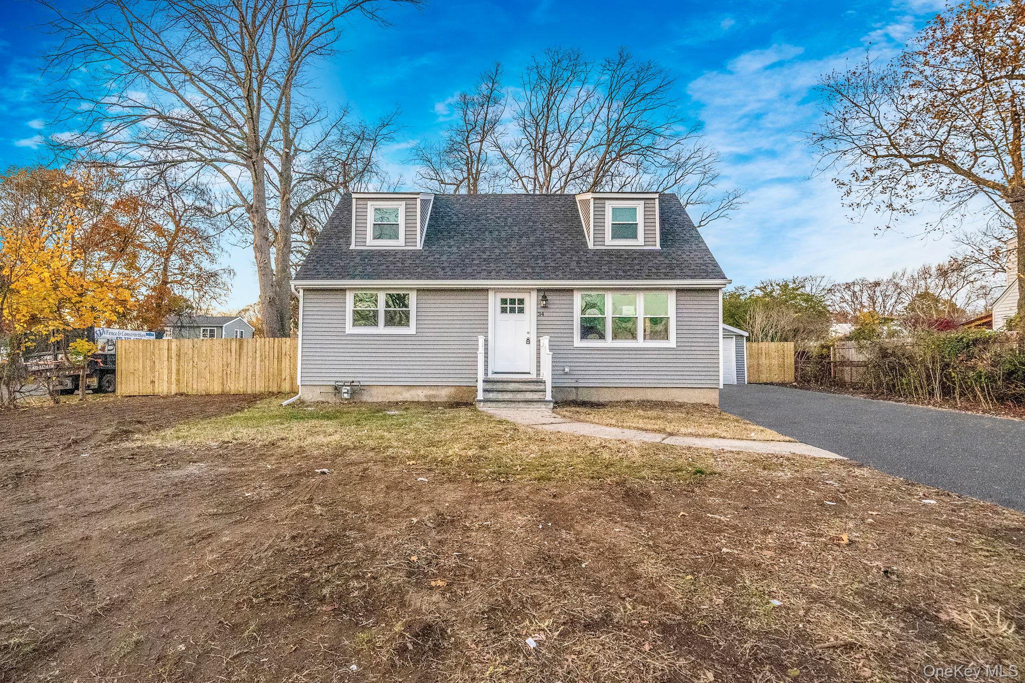 #4 photo, 34 Hilliard Avenue, Central Islip , NY 11722