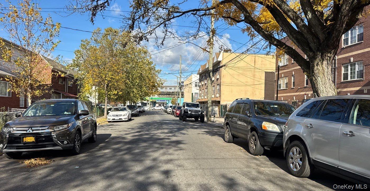 #4 photo, 743 Warwick Street, Brooklyn , NY 11207