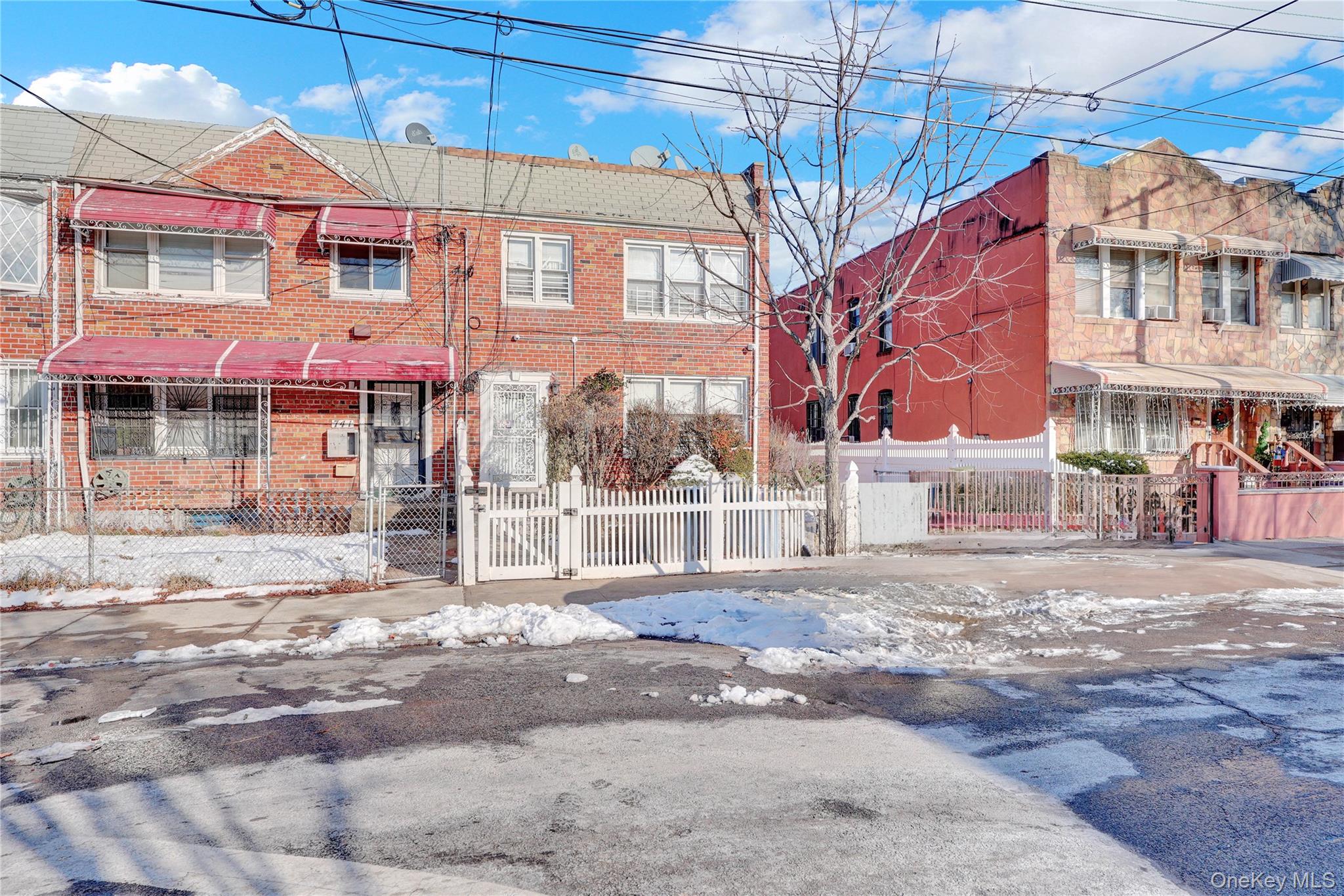 #5 photo, 743 Warwick Street, Brooklyn , NY 11207