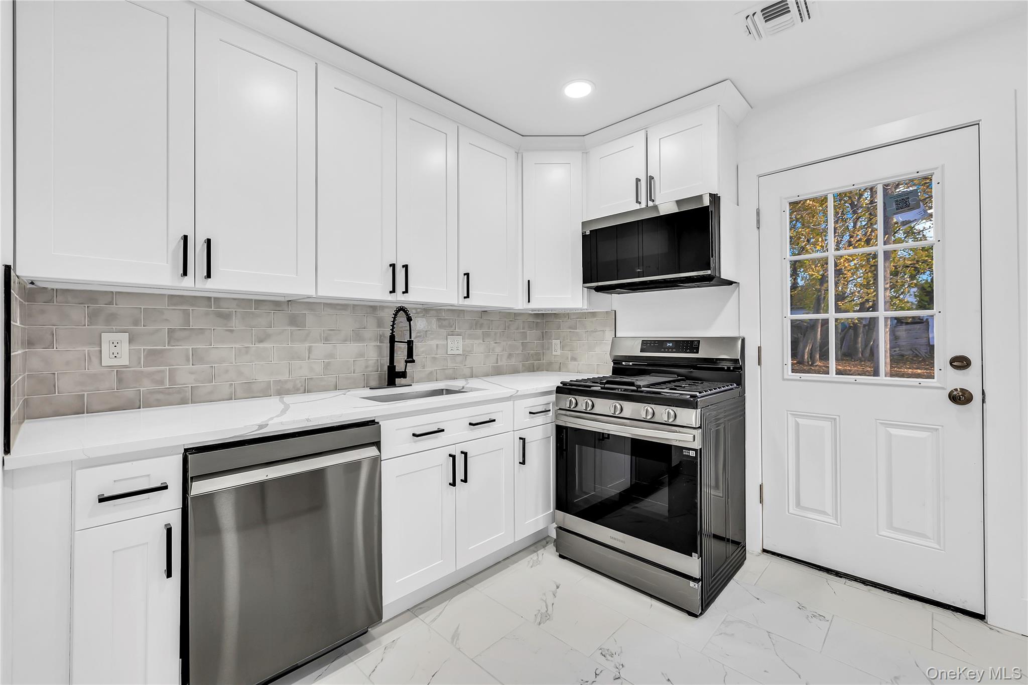 #19 photo, 9 Lewis Street, Riverhead , NY 11901