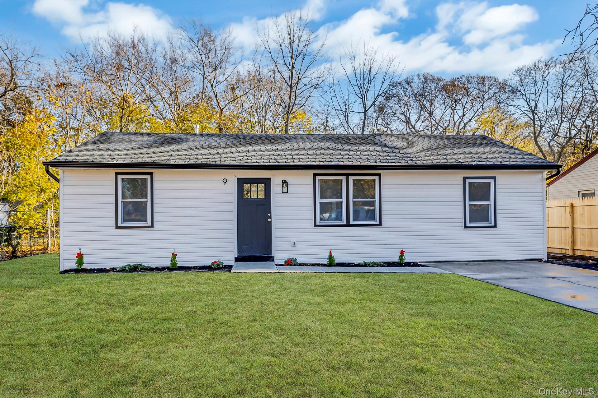 #2 photo, 9 Lewis Street, Riverhead , NY 11901