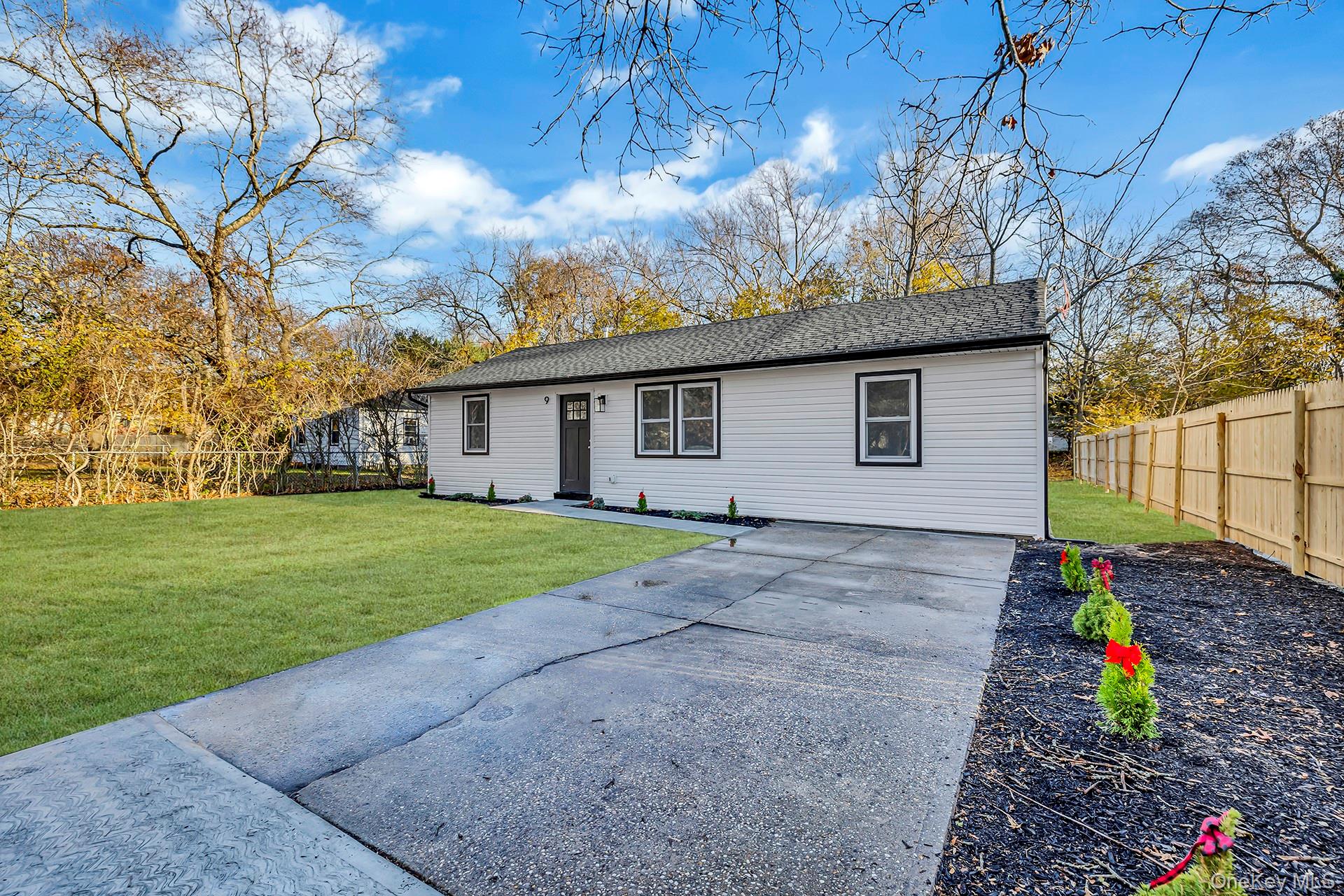 #3 photo, 9 Lewis Street, Riverhead , NY 11901