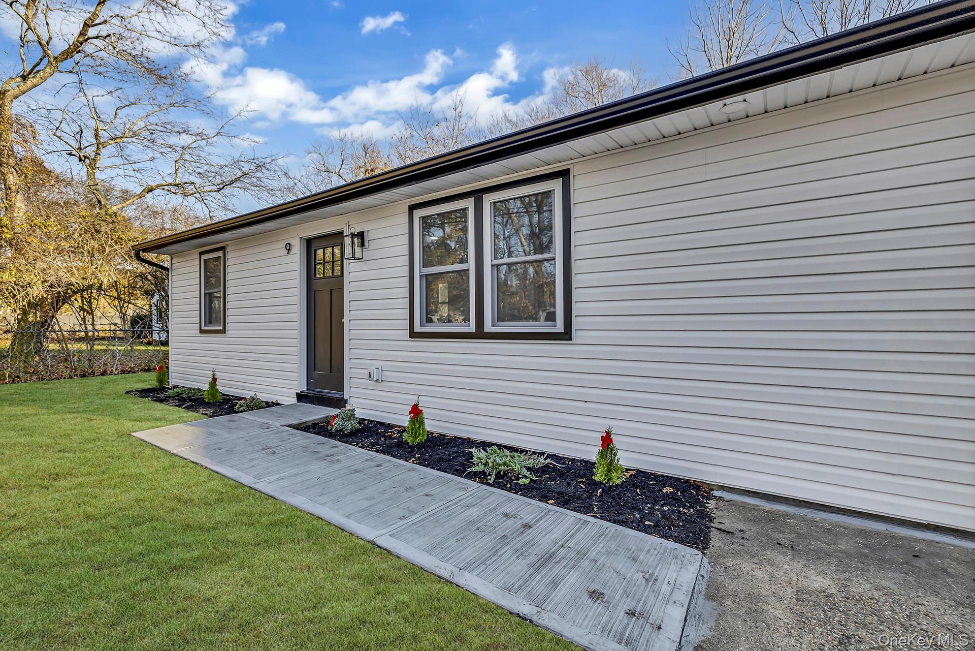 #8 photo, 9 Lewis Street, Riverhead , NY 11901