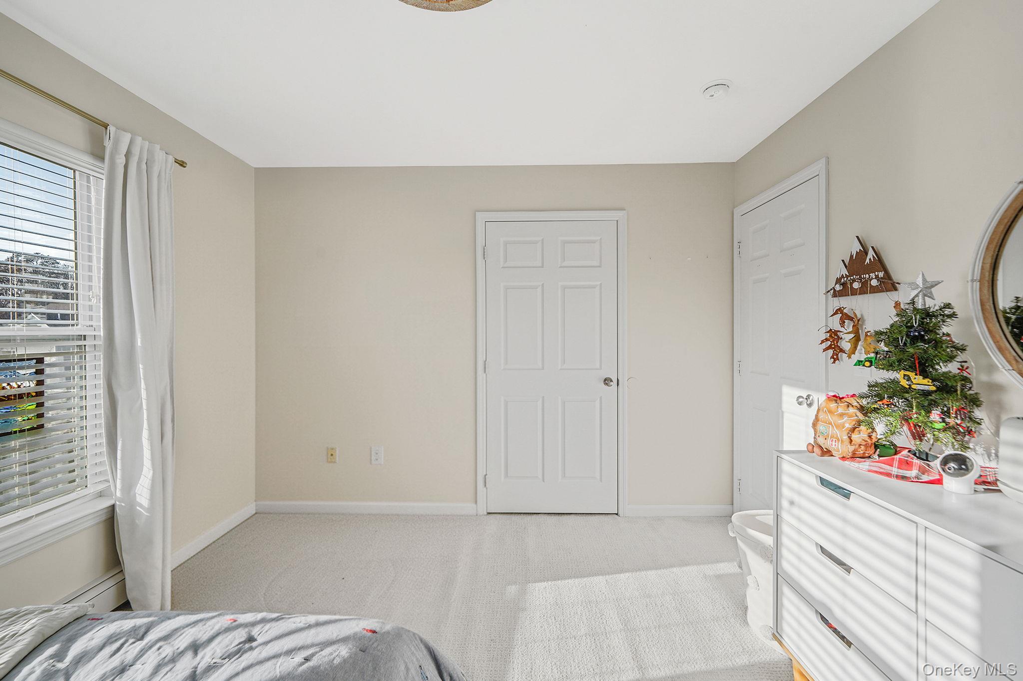 #20 photo, 42 Quintuck Lane, East Islip , NY 11730