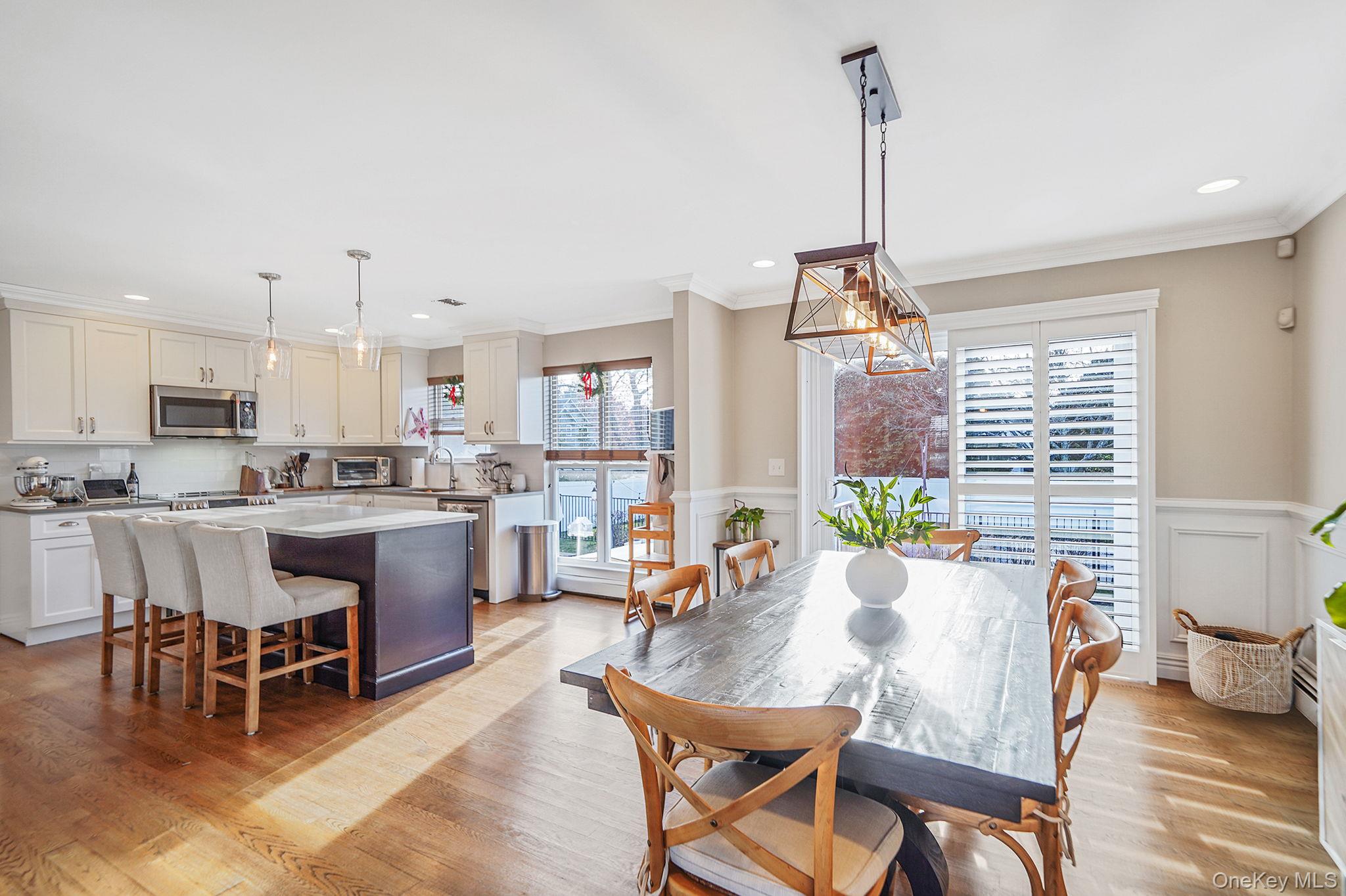 #5 photo, 42 Quintuck Lane, East Islip , NY 11730