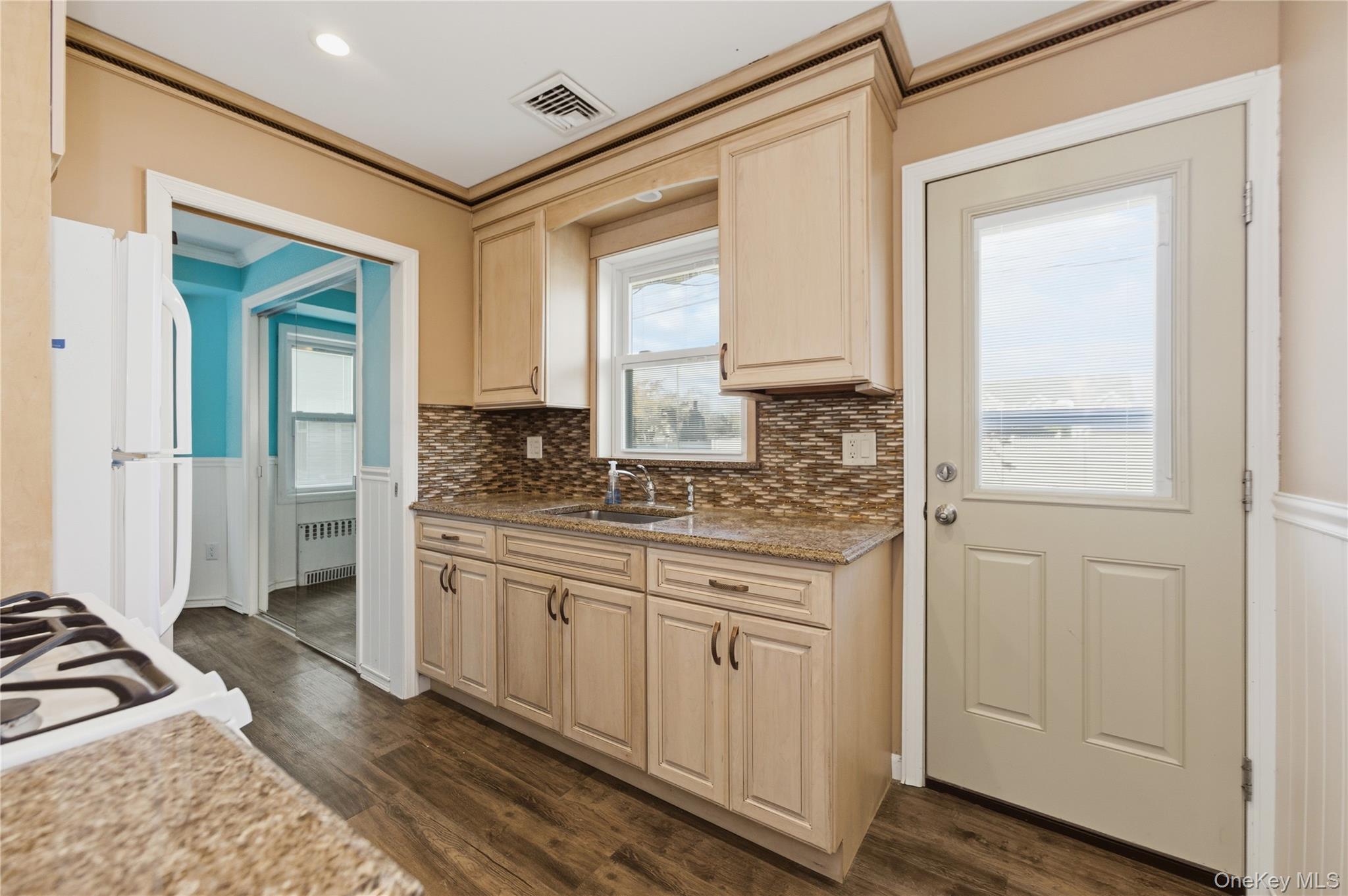 #12 photo, 2398 Yorktown Street, Oceanside , NY 11572