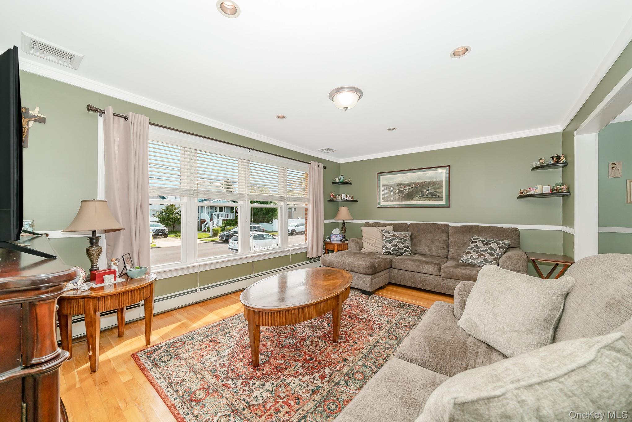 #6 photo, 3663 Roanoke Street, Seaford , NY 11783