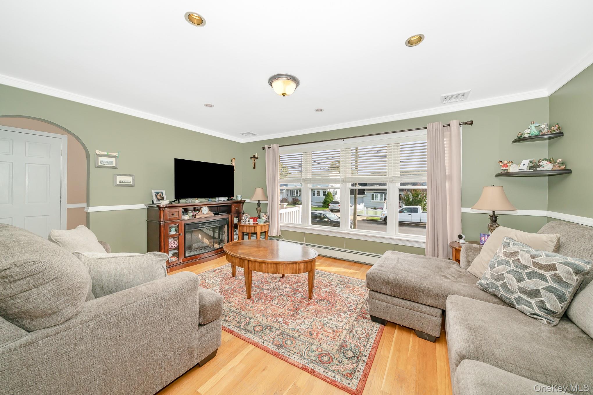 #7 photo, 3663 Roanoke Street, Seaford , NY 11783