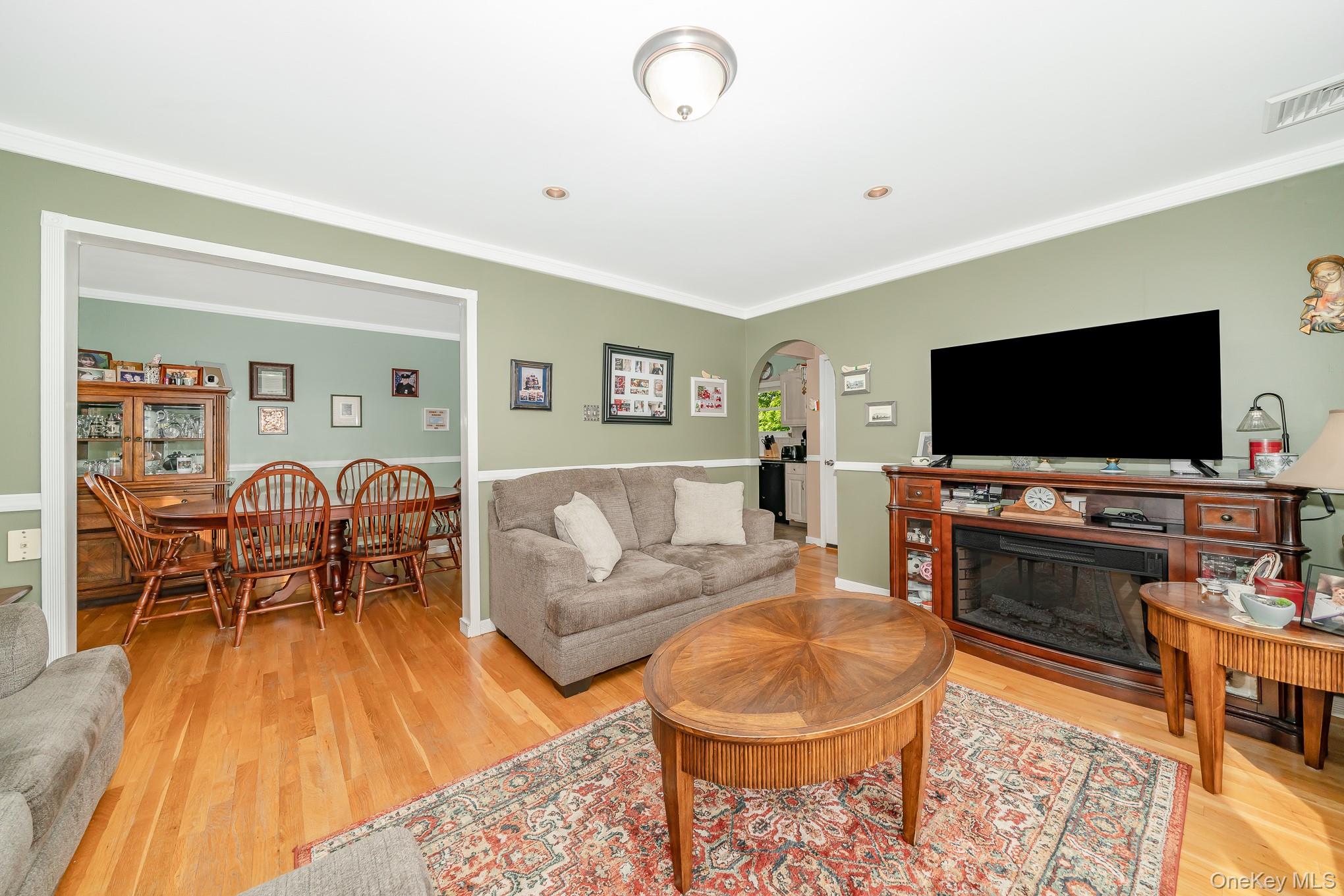 #8 photo, 3663 Roanoke Street, Seaford , NY 11783