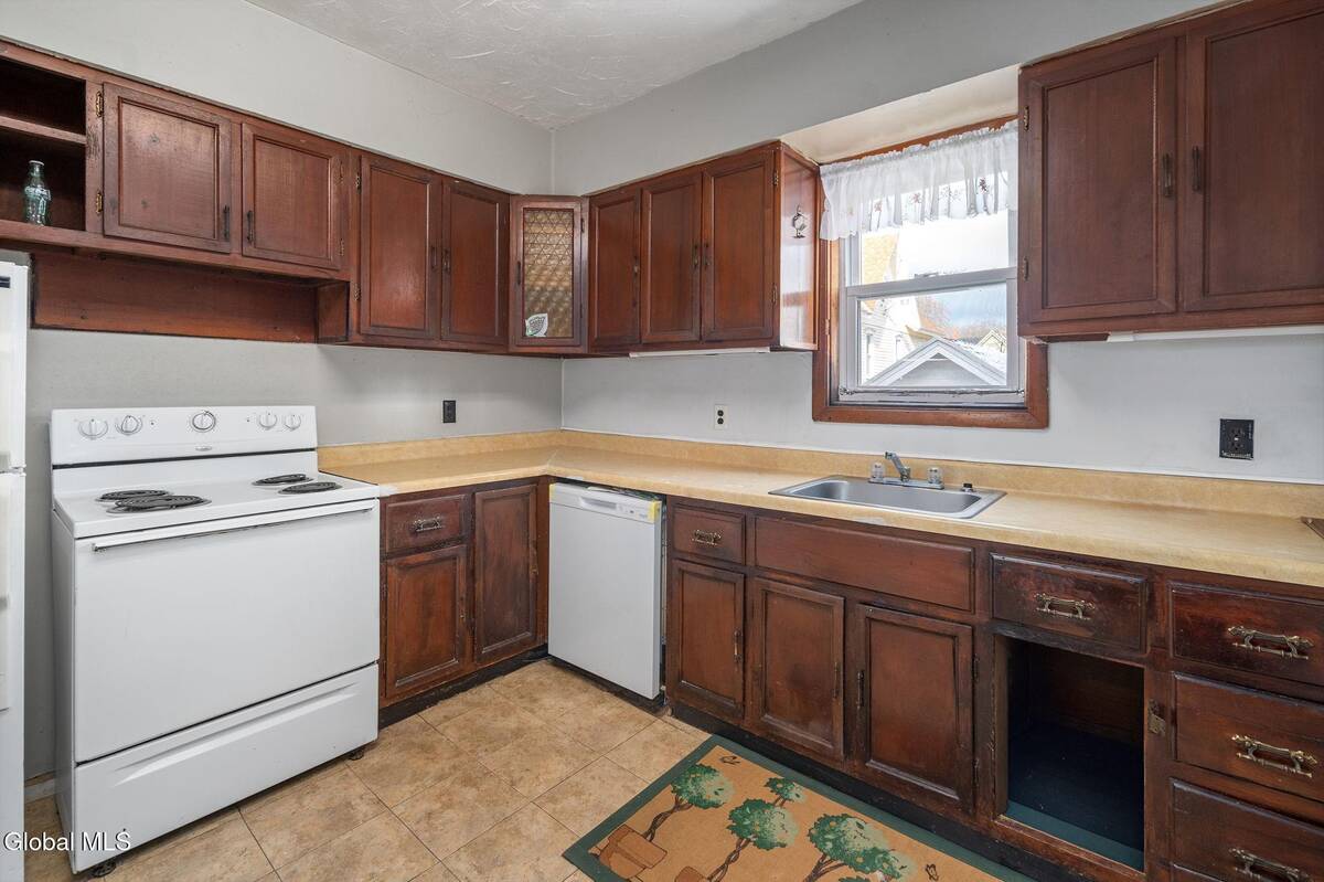 #14 photo, 7 Smith Street, Gloversville , NY 12078