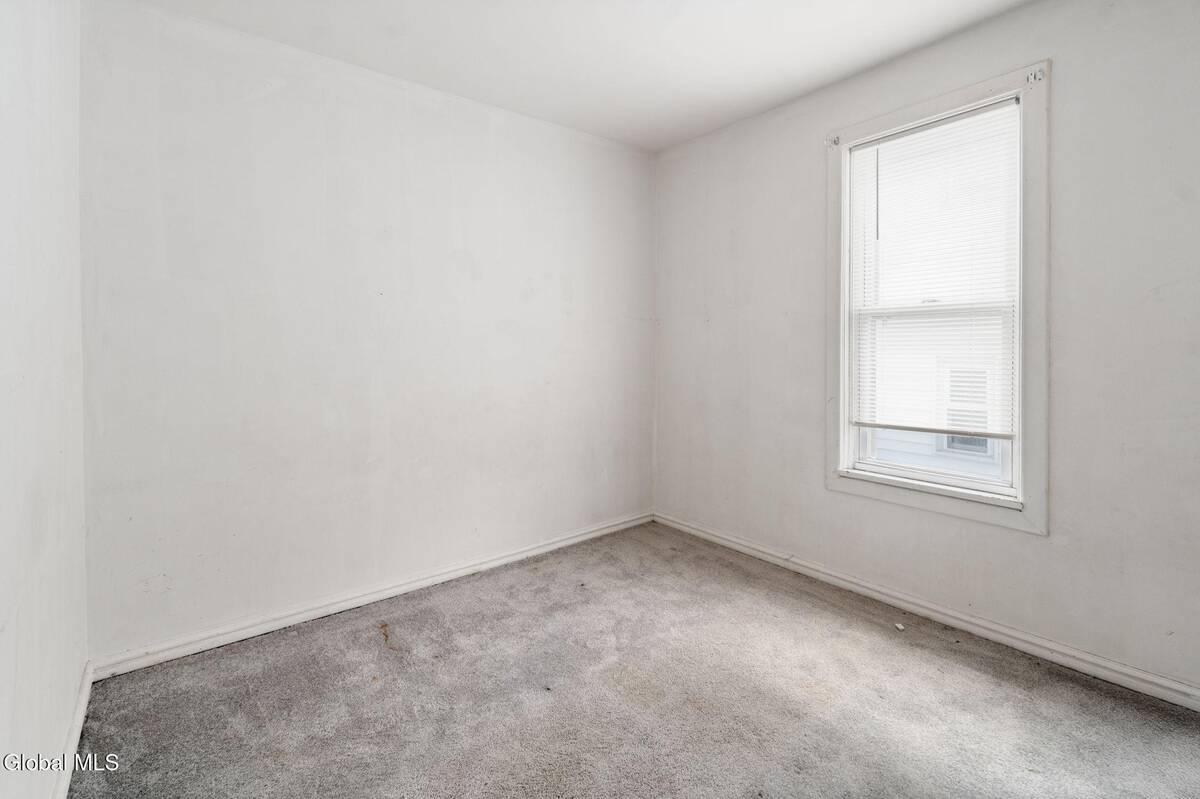 #16 photo, 7 Smith Street, Gloversville , NY 12078