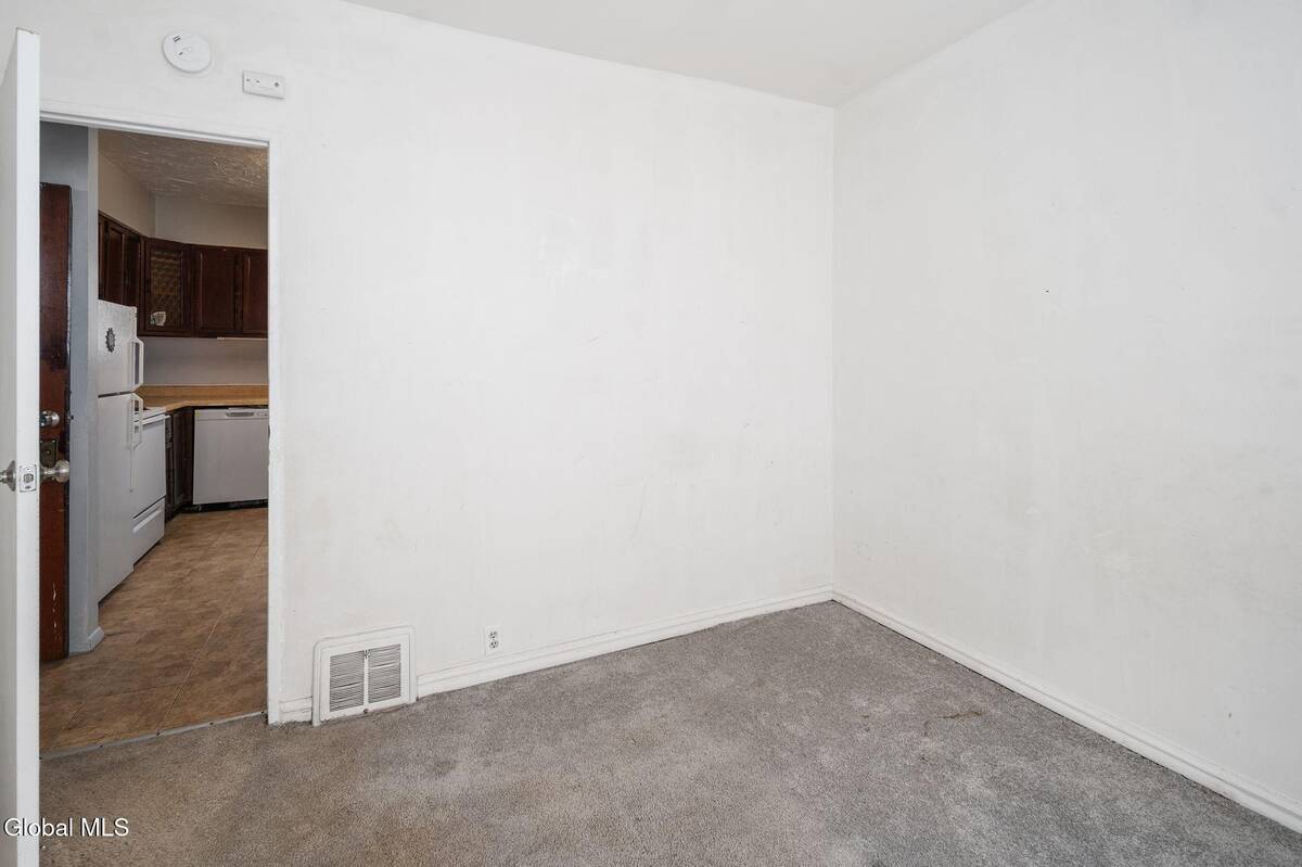 #17 photo, 7 Smith Street, Gloversville , NY 12078