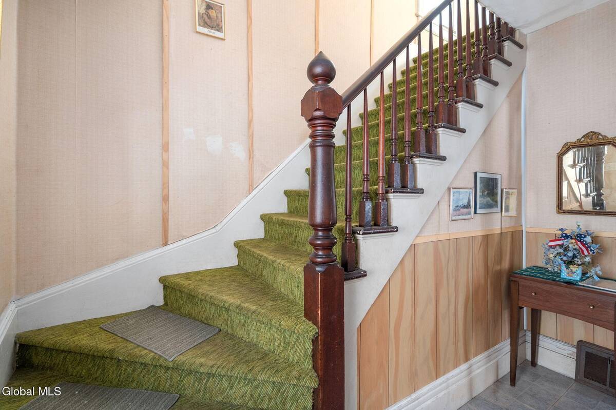 #21 photo, 7 Smith Street, Gloversville , NY 12078