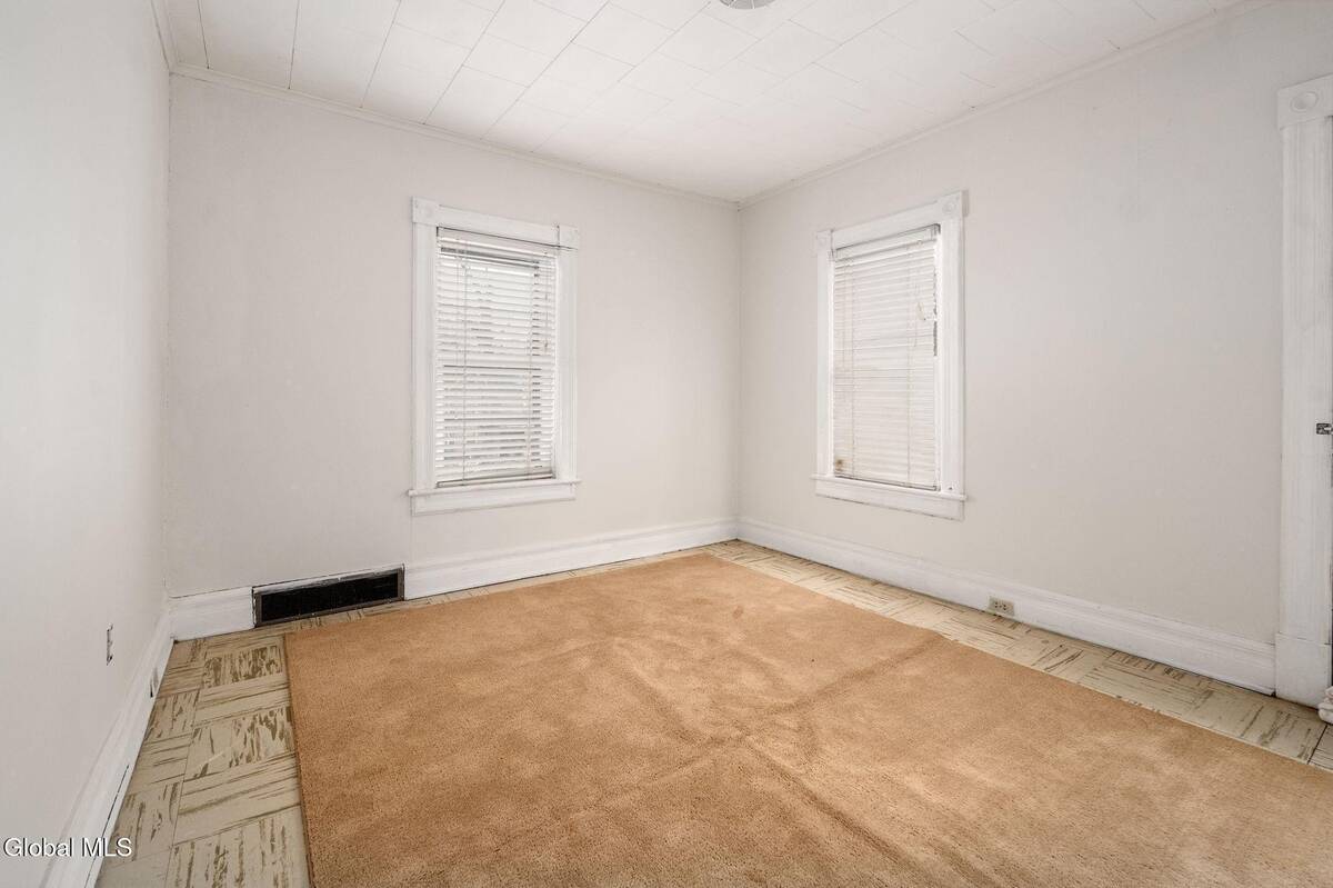 #25 photo, 7 Smith Street, Gloversville , NY 12078