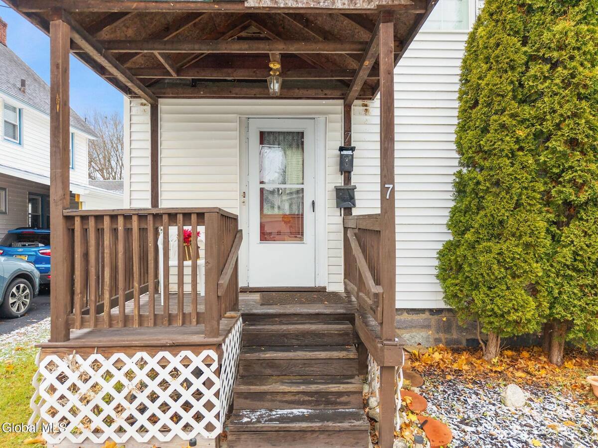 #6 photo, 7 Smith Street, Gloversville , NY 12078