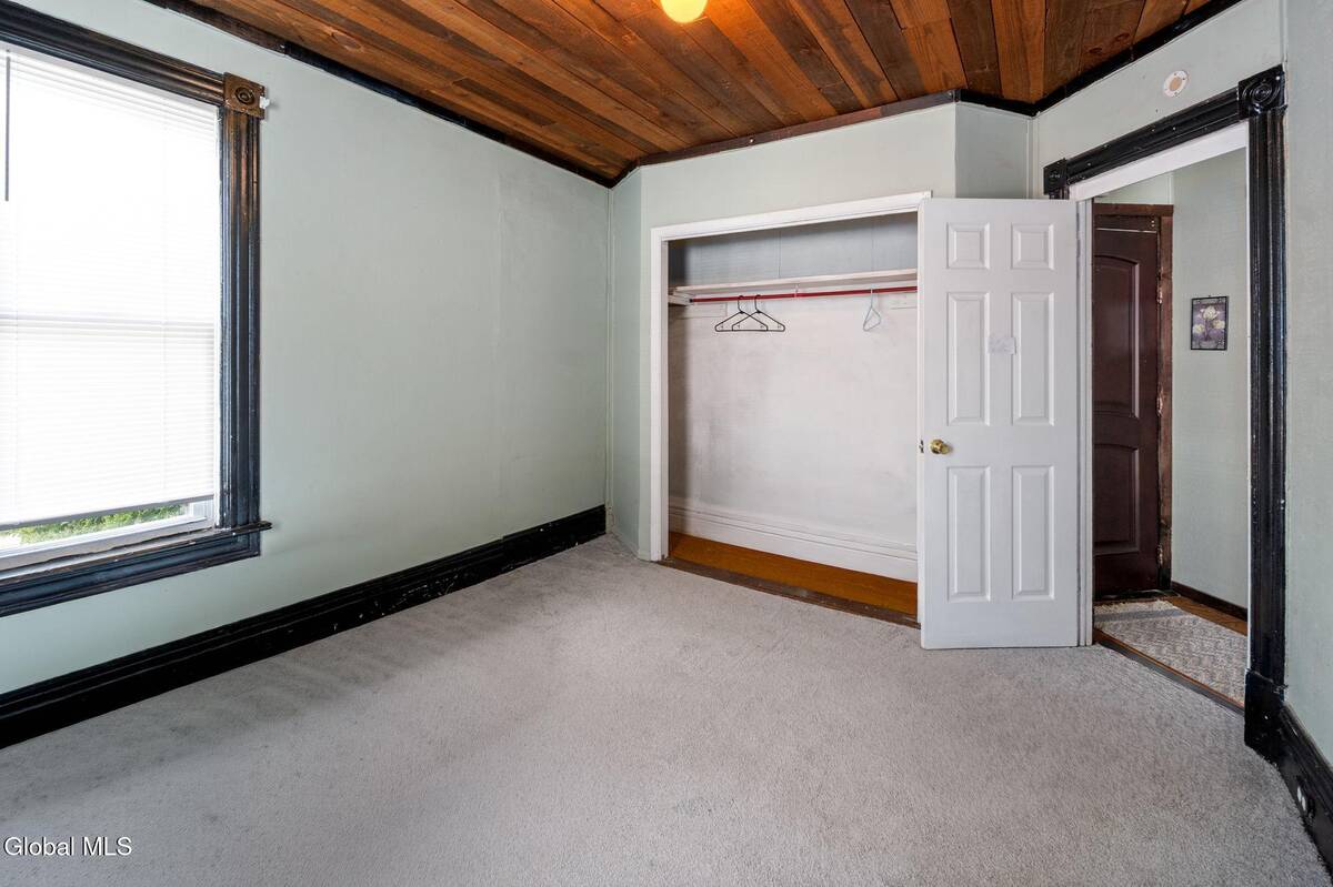 #9 photo, 7 Smith Street, Gloversville , NY 12078