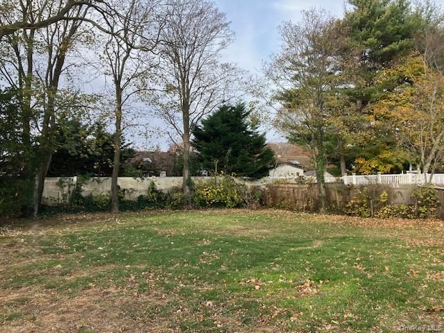 #11 photo, 878 County Line Road, Amityville , NY 11701